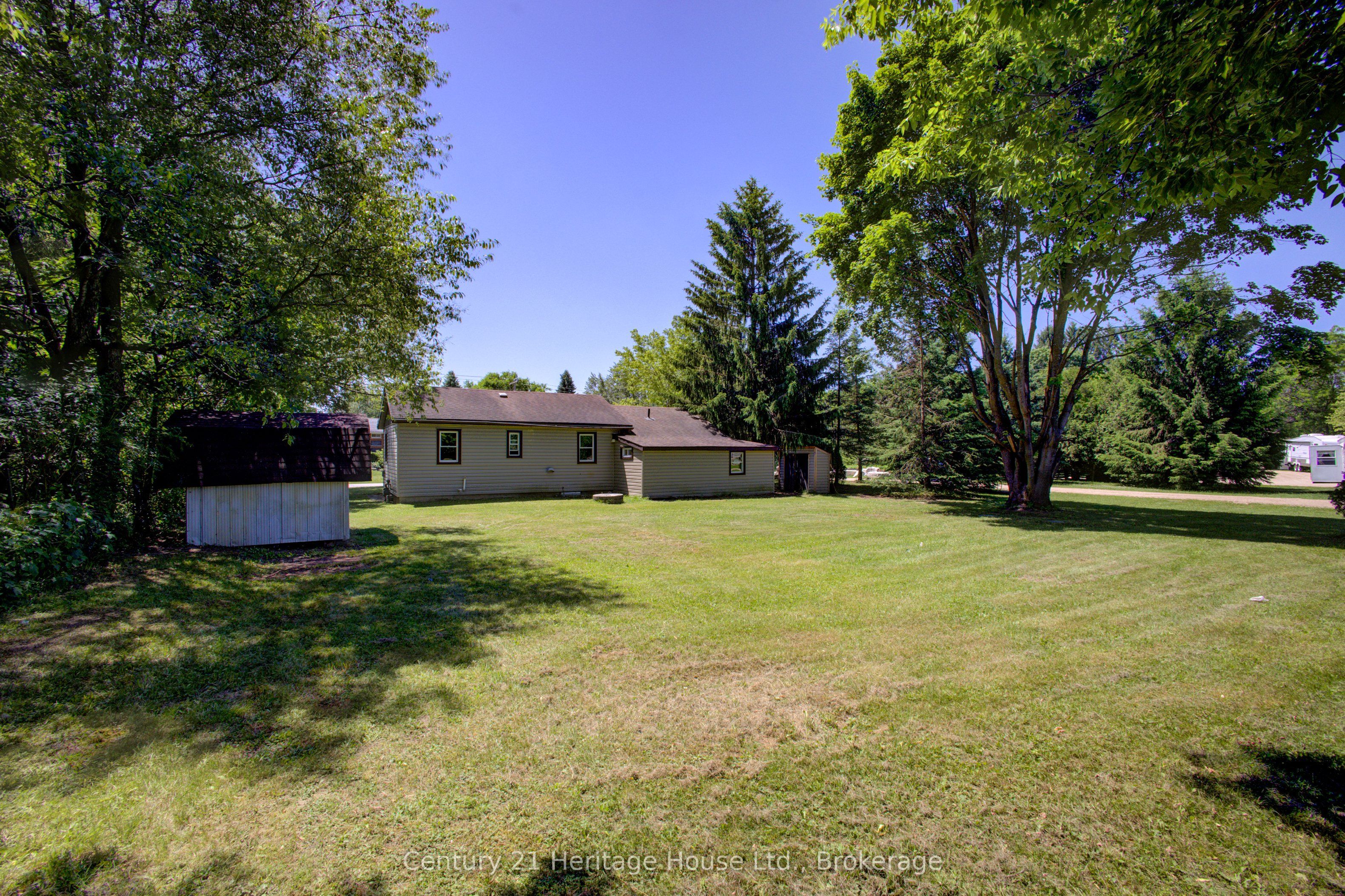 450 Douglas Street Property Photo 30