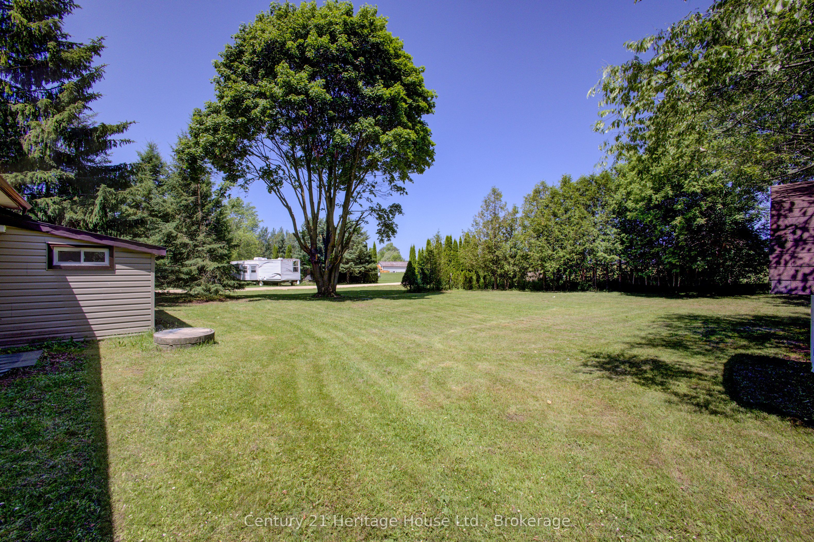 450 Douglas Street Property Photo 31