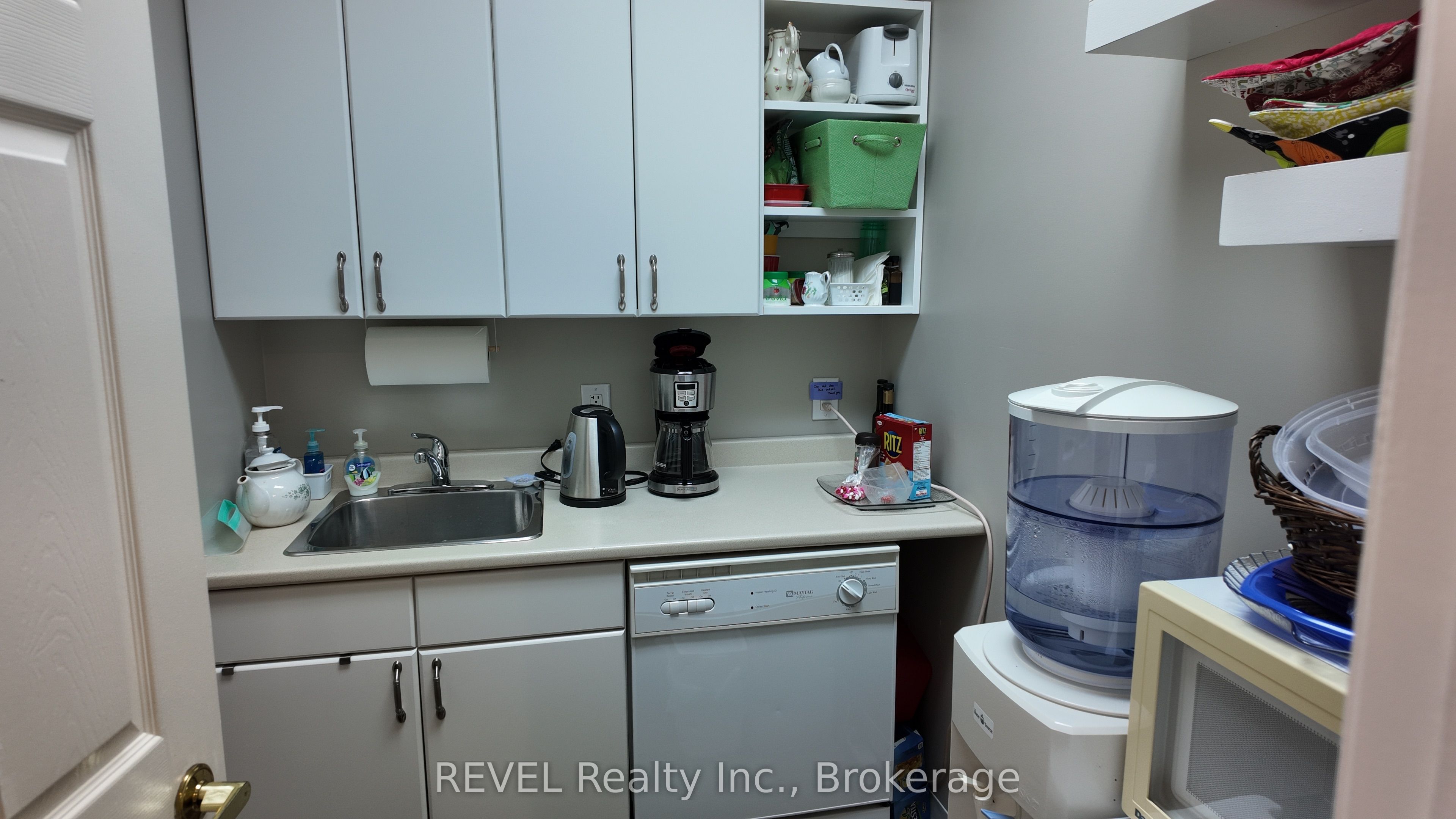 211 Martindale Road C2 Property Photo 11