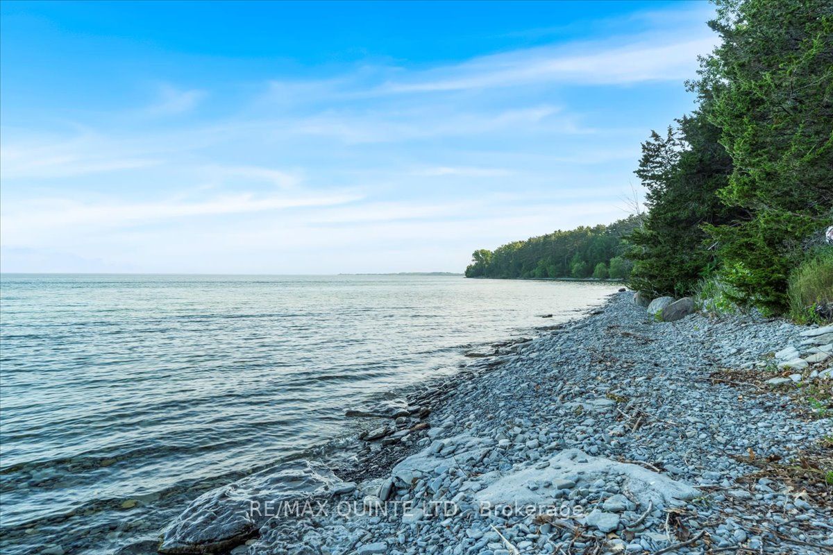 102 Dorenberg Lane Property Photo 1