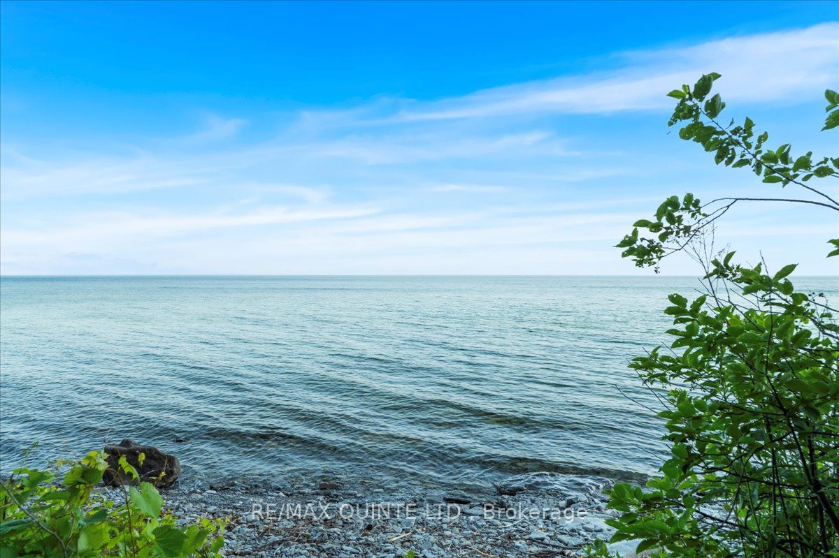 102 Dorenberg Lane Property Photo 3