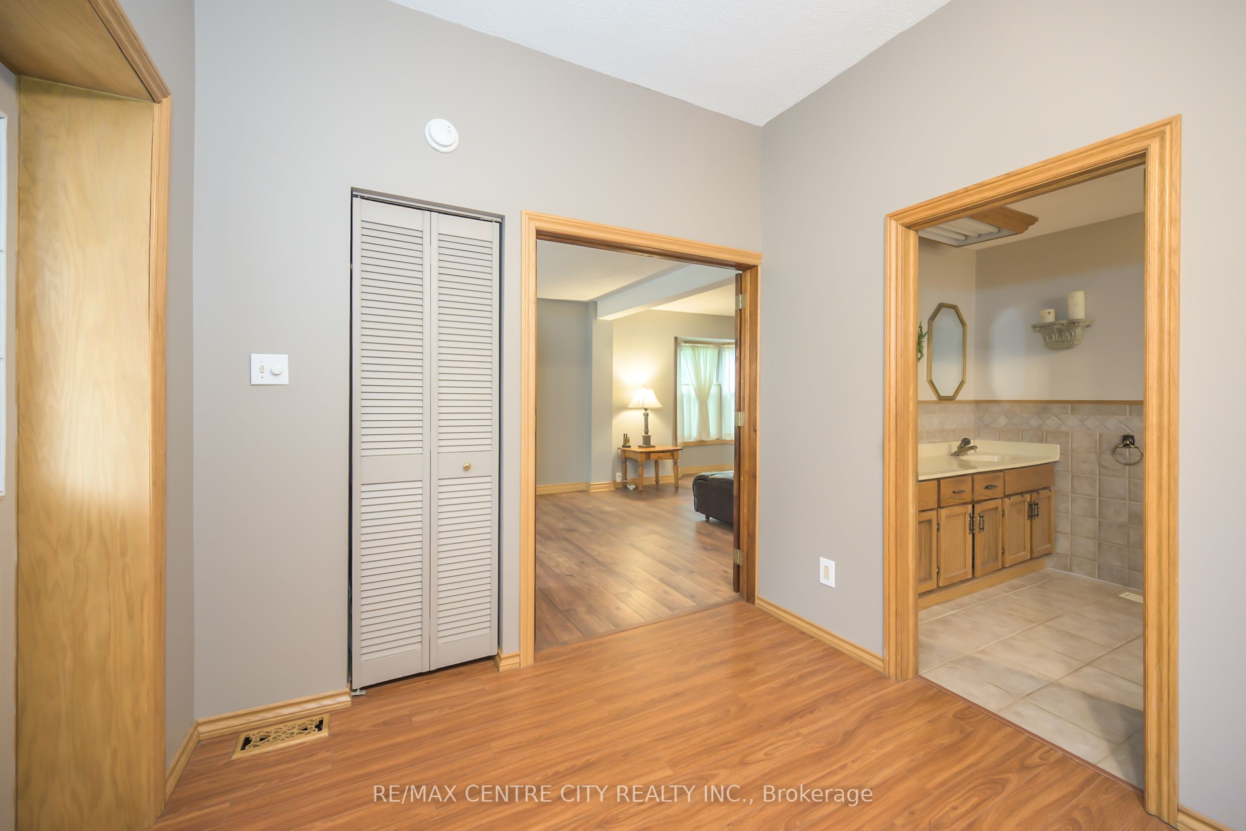 99 Wilson Avenue Property Photo 7