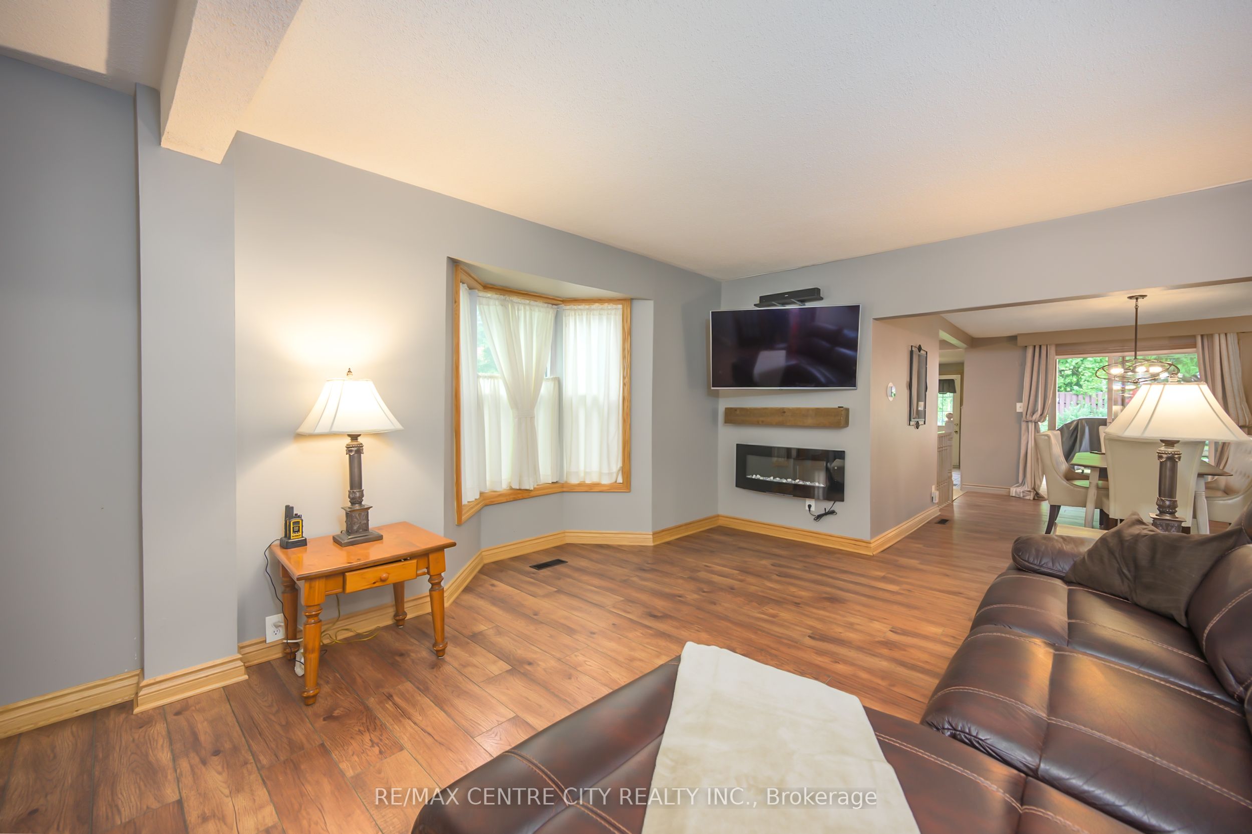 99 Wilson Avenue Property Photo 10