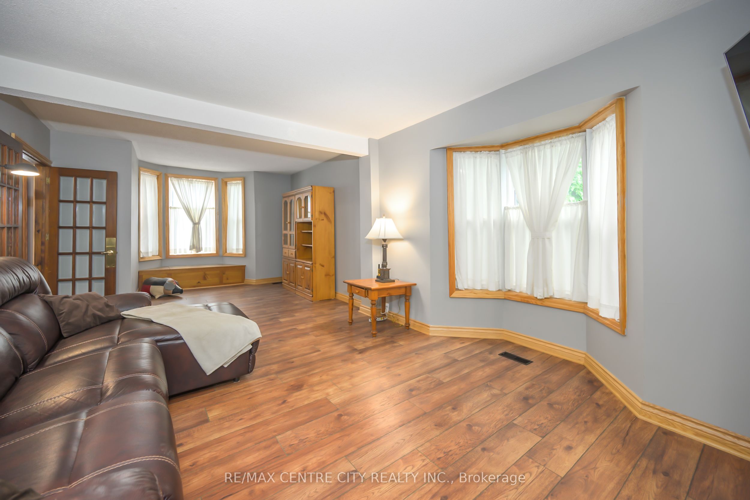 99 Wilson Avenue Property Photo 11