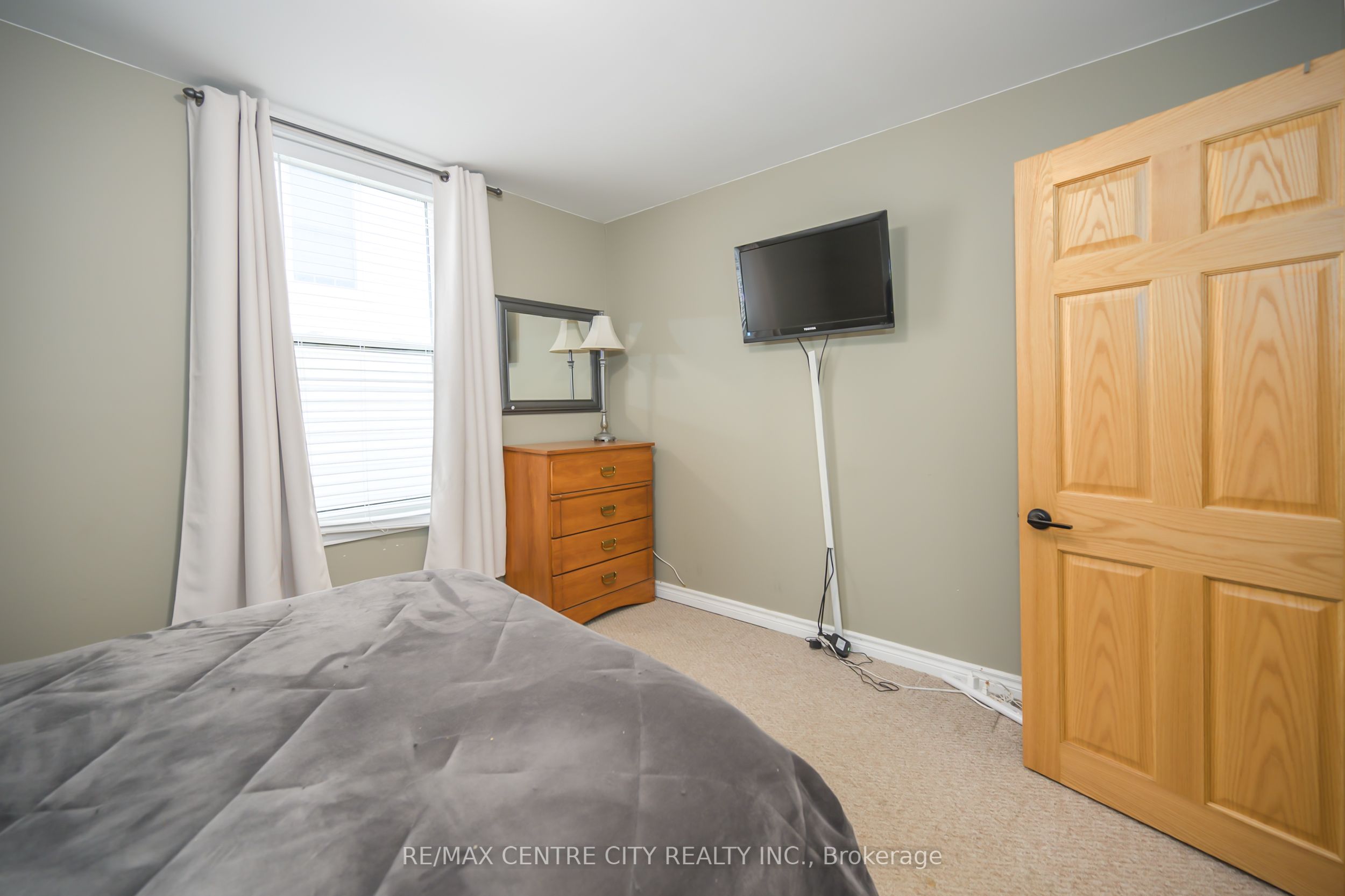 99 Wilson Avenue Property Photo 21