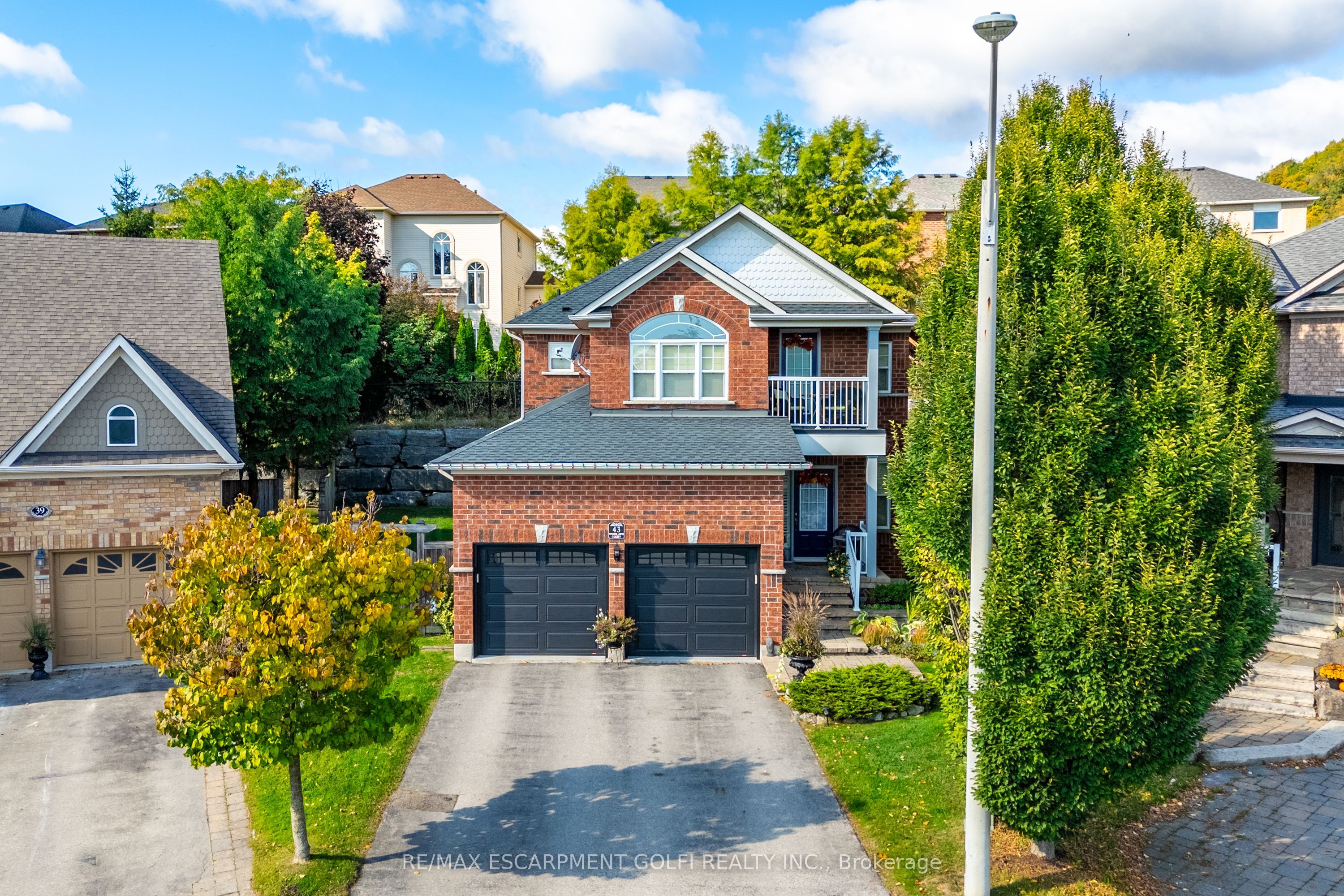 43 Woodlawn Court Property Photo 1