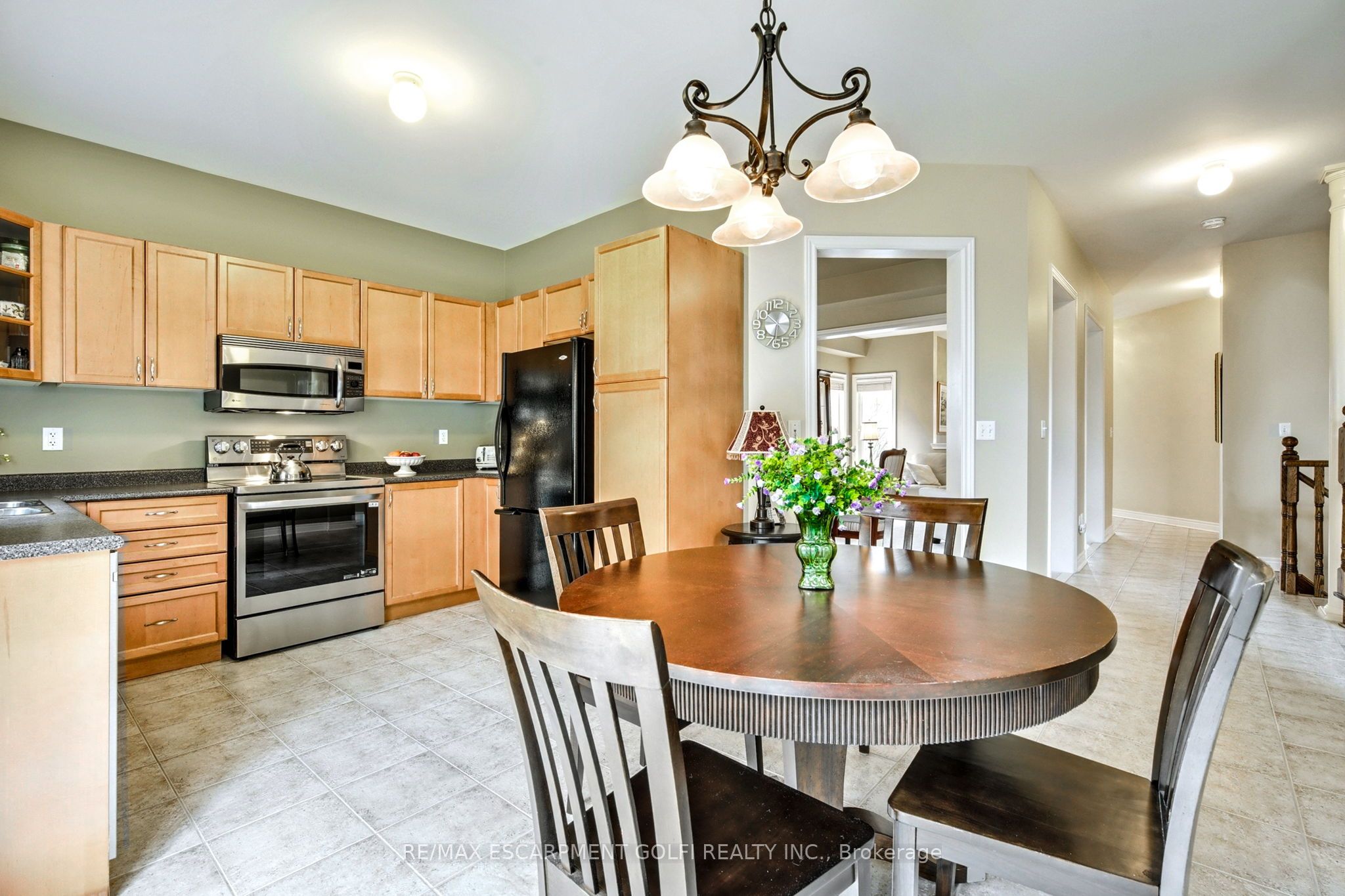 43 Woodlawn Court Property Photo 14