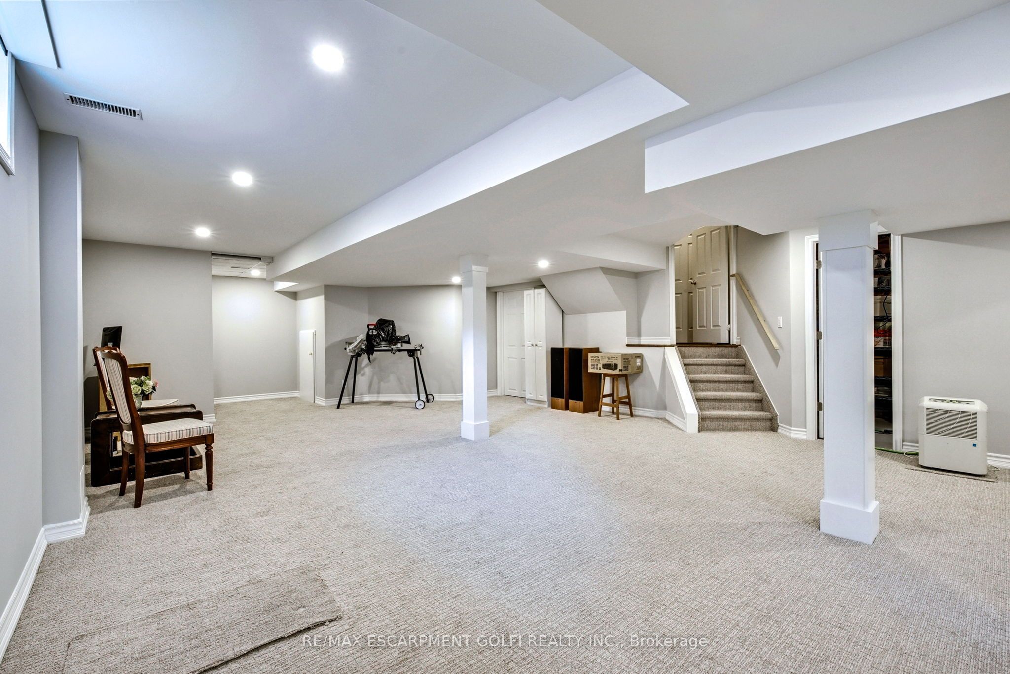 43 Woodlawn Court Property Photo 33