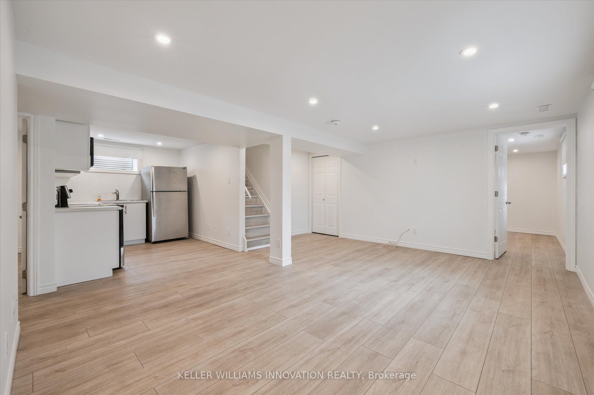 267 Kingswood Drive Lower Property Photo 3