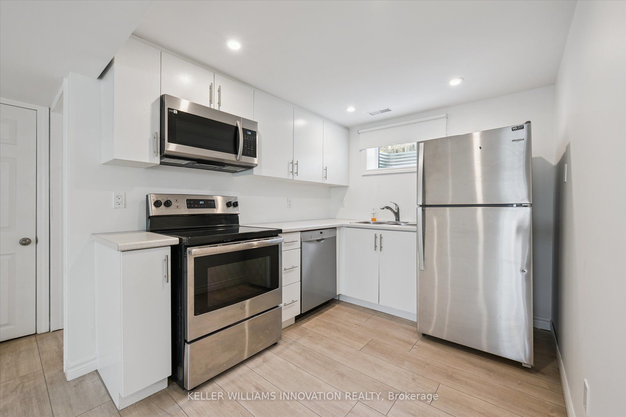 267 Kingswood Drive Lower Property Photo 5