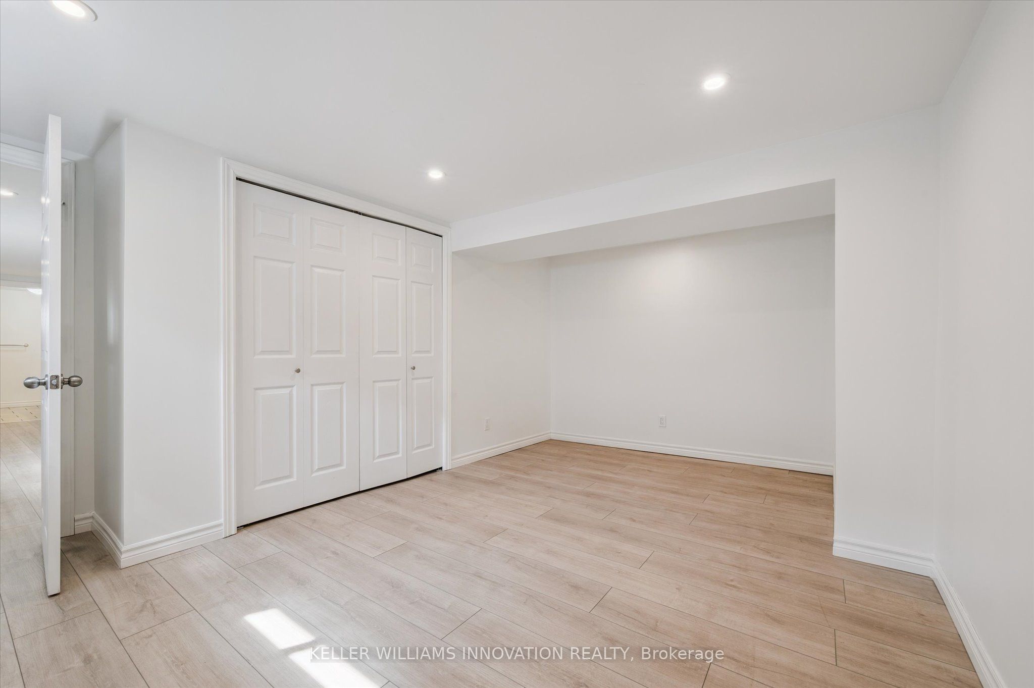 267 Kingswood Drive Lower Property Photo 7