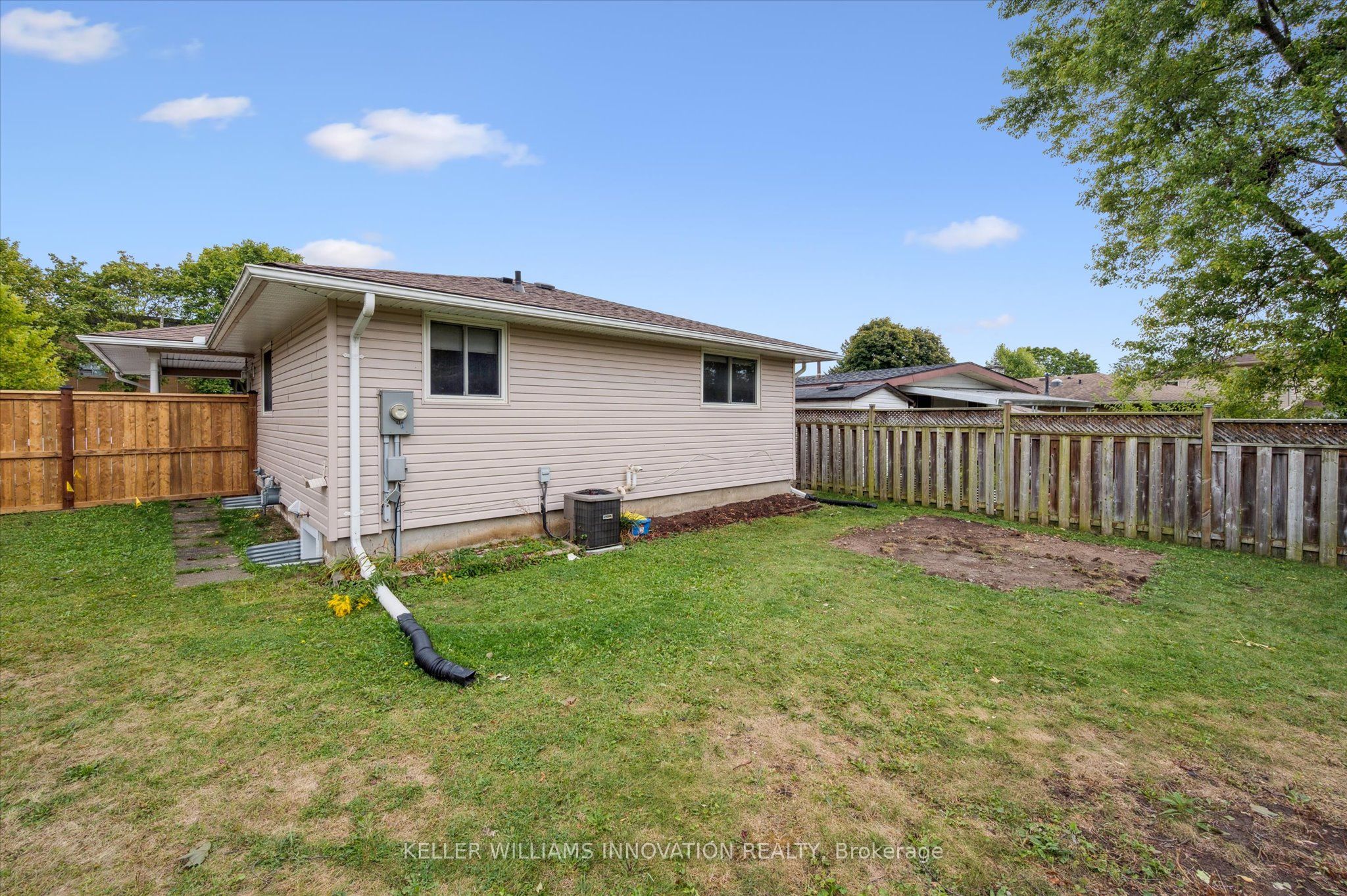 267 Kingswood Drive Lower Property Photo 14