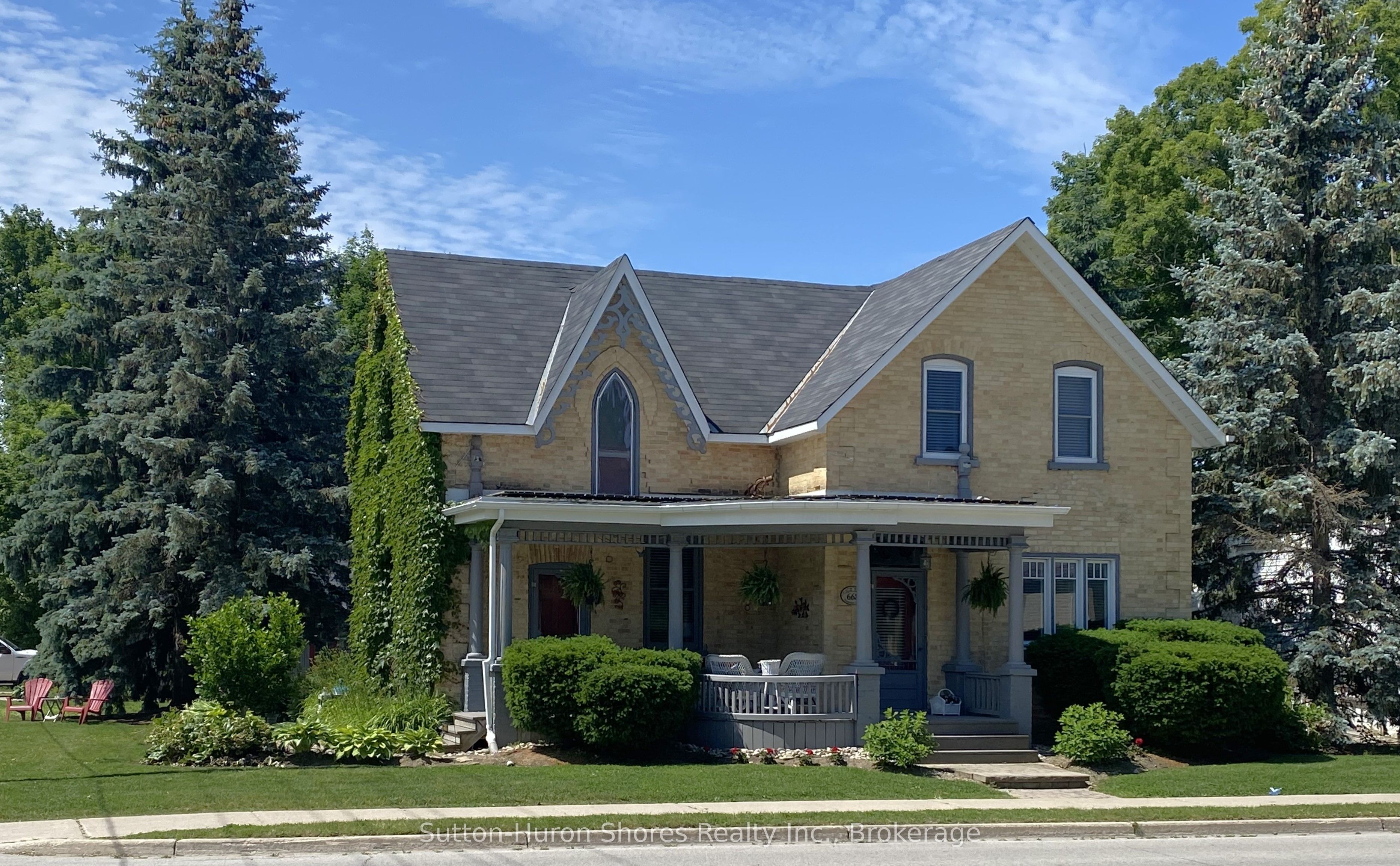 668 Gustavus Street Property Photo 1