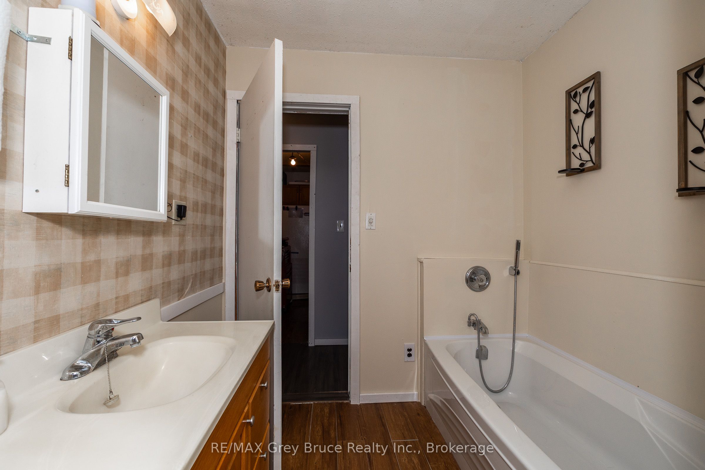 283 6 Concession Property Photo 34