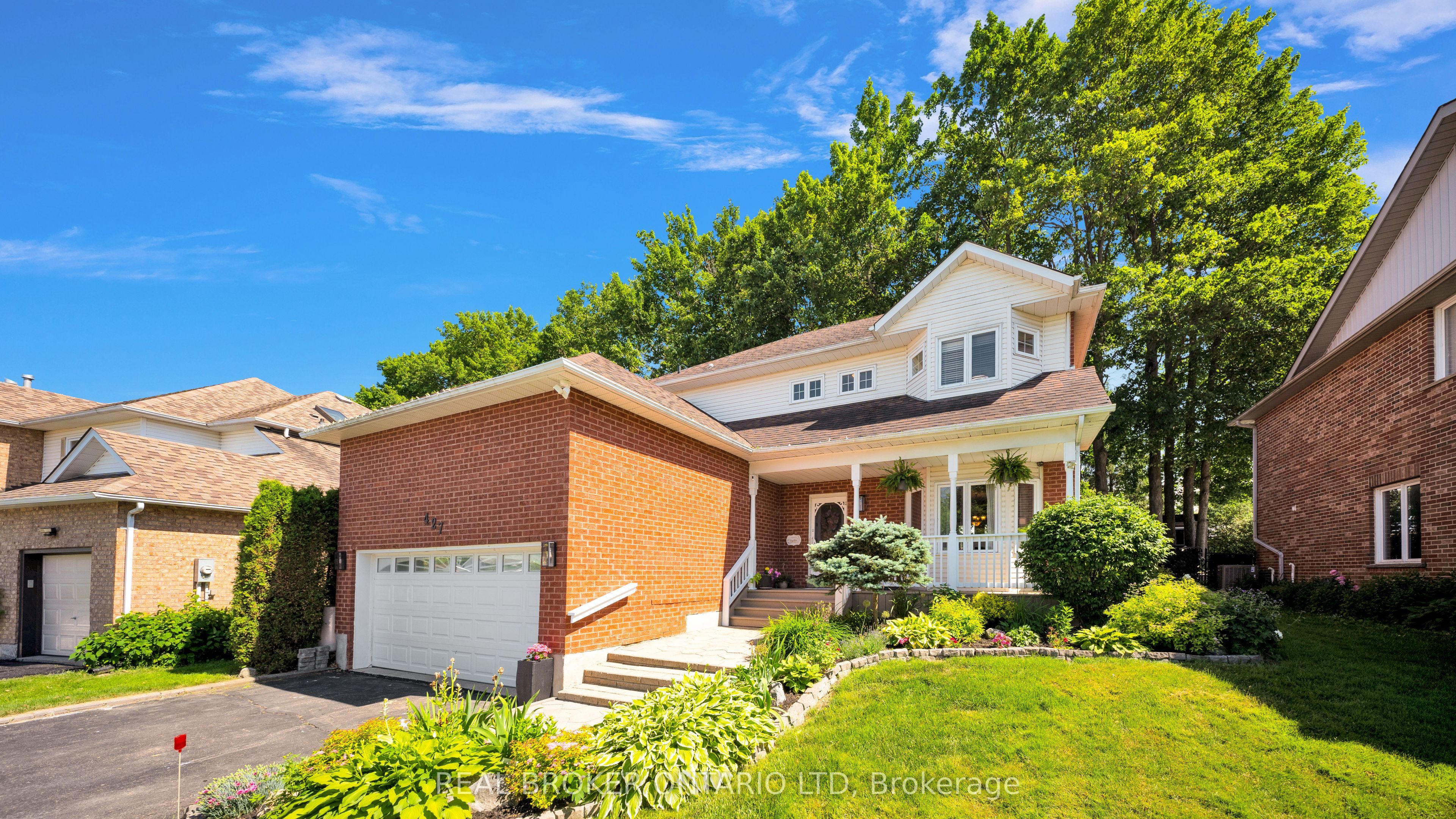 427 Olde Village Lane Property Photo 2