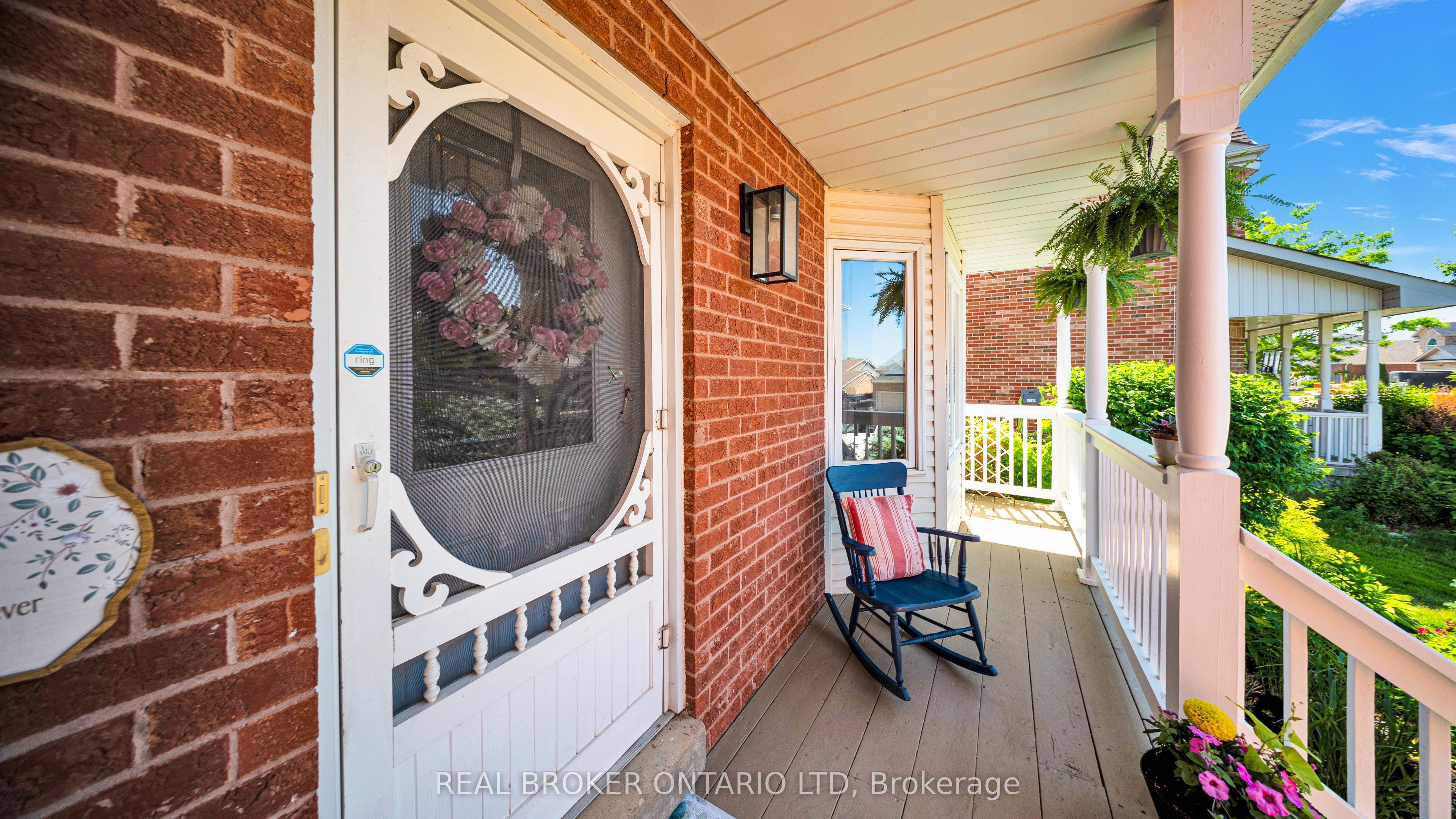 427 Olde Village Lane Property Photo 3