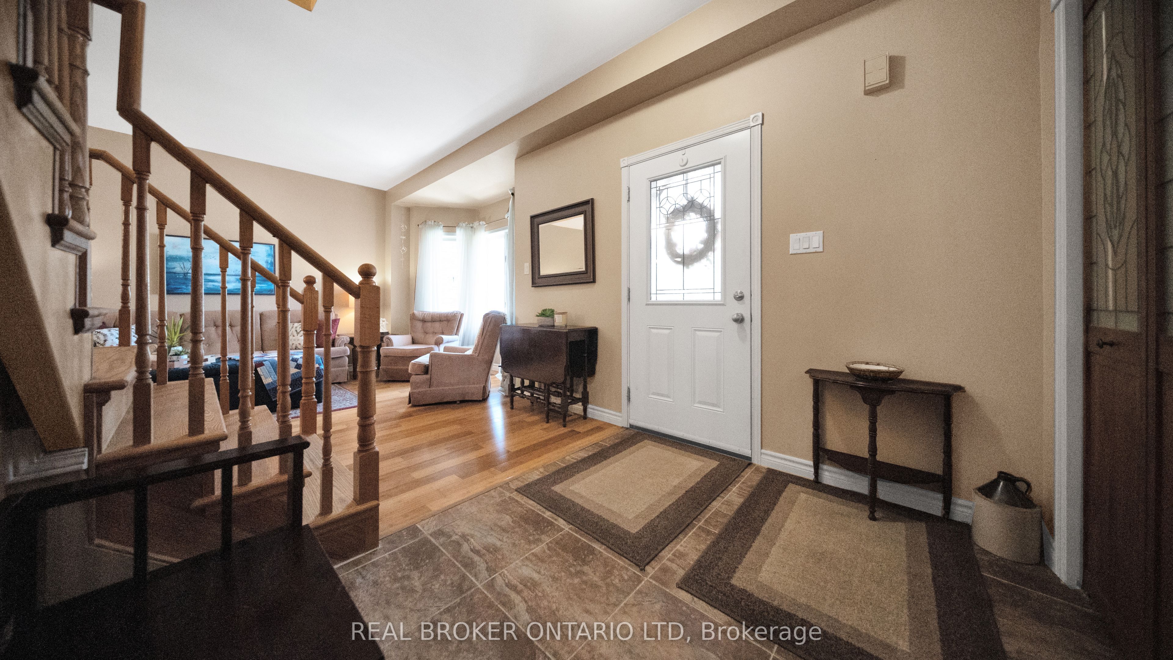 427 Olde Village Lane Property Photo 4