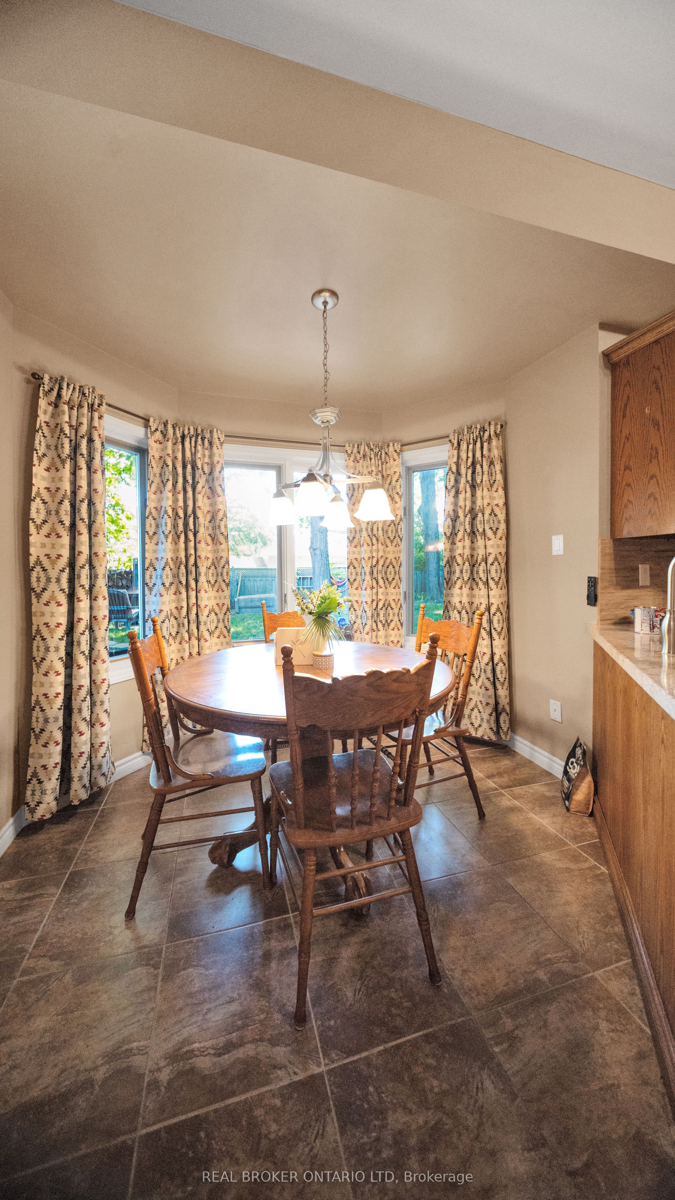 427 Olde Village Lane Property Photo 9