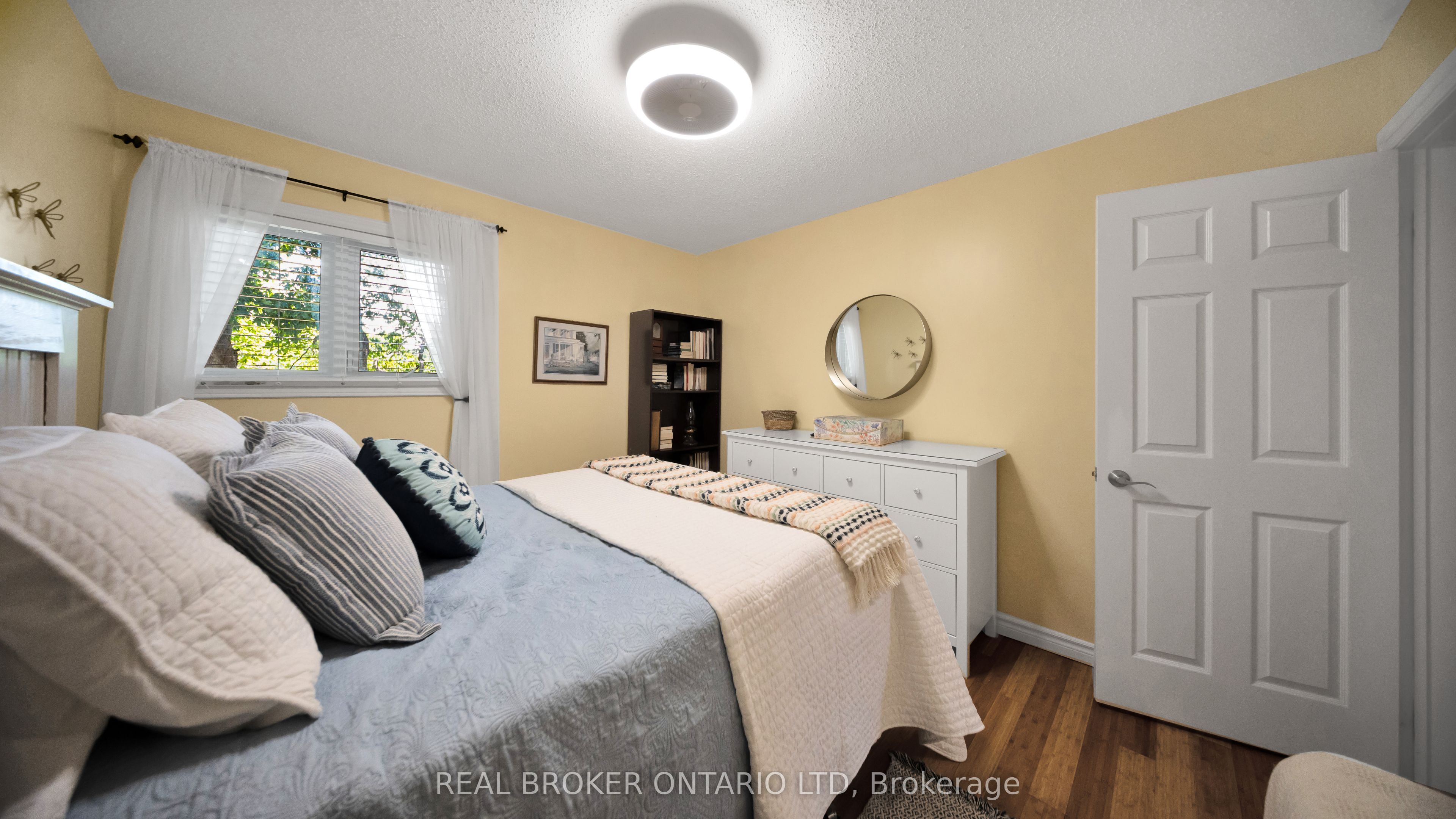 427 Olde Village Lane Property Photo 26