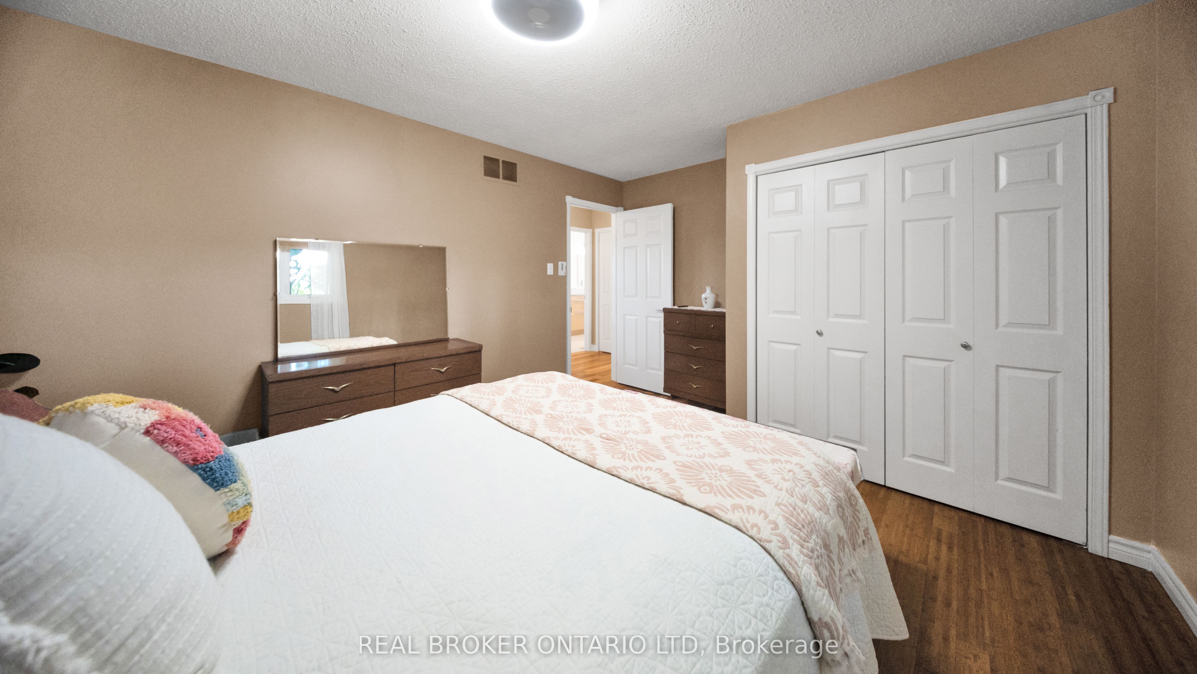 427 Olde Village Lane Property Photo 29