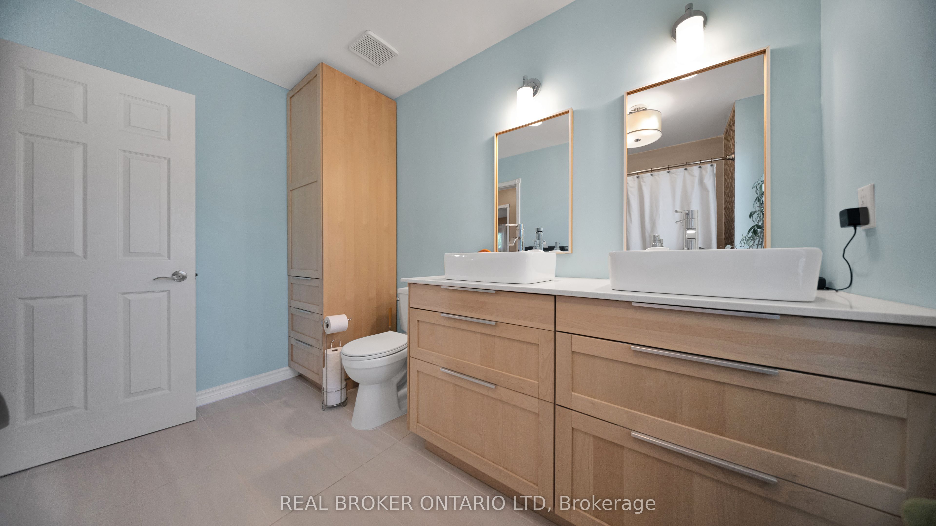 427 Olde Village Lane Property Photo 33