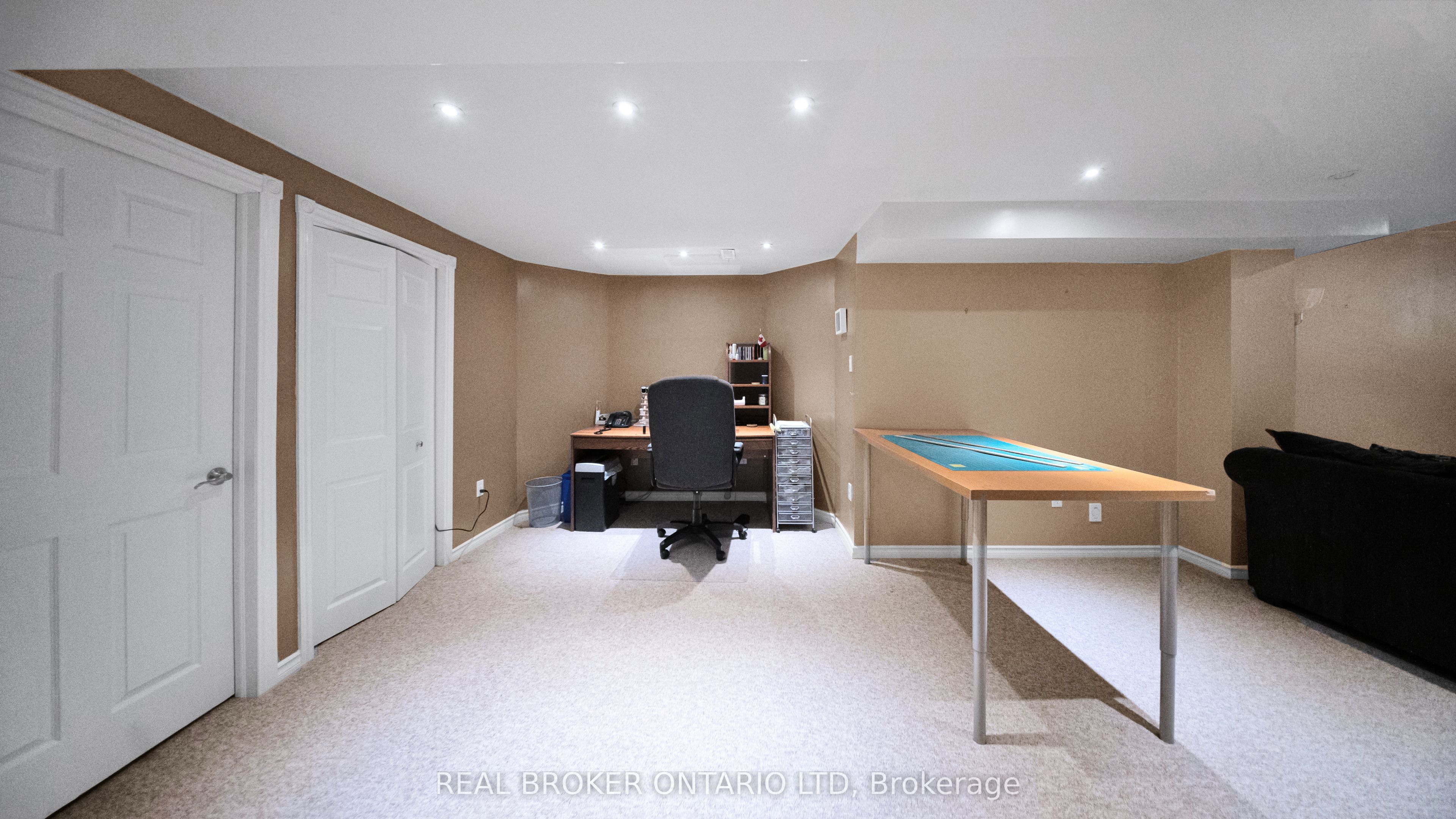 427 Olde Village Lane Property Photo 41