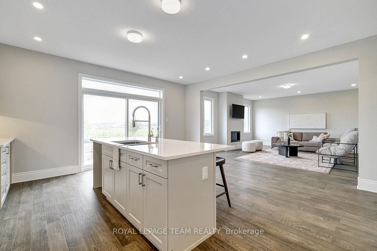 6346 Ottawa Street Property Photo 13