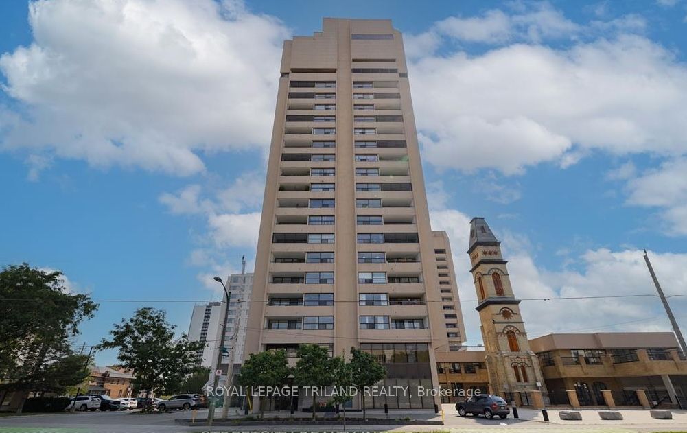 389 Dundas Street 1401 Property Photo 1
