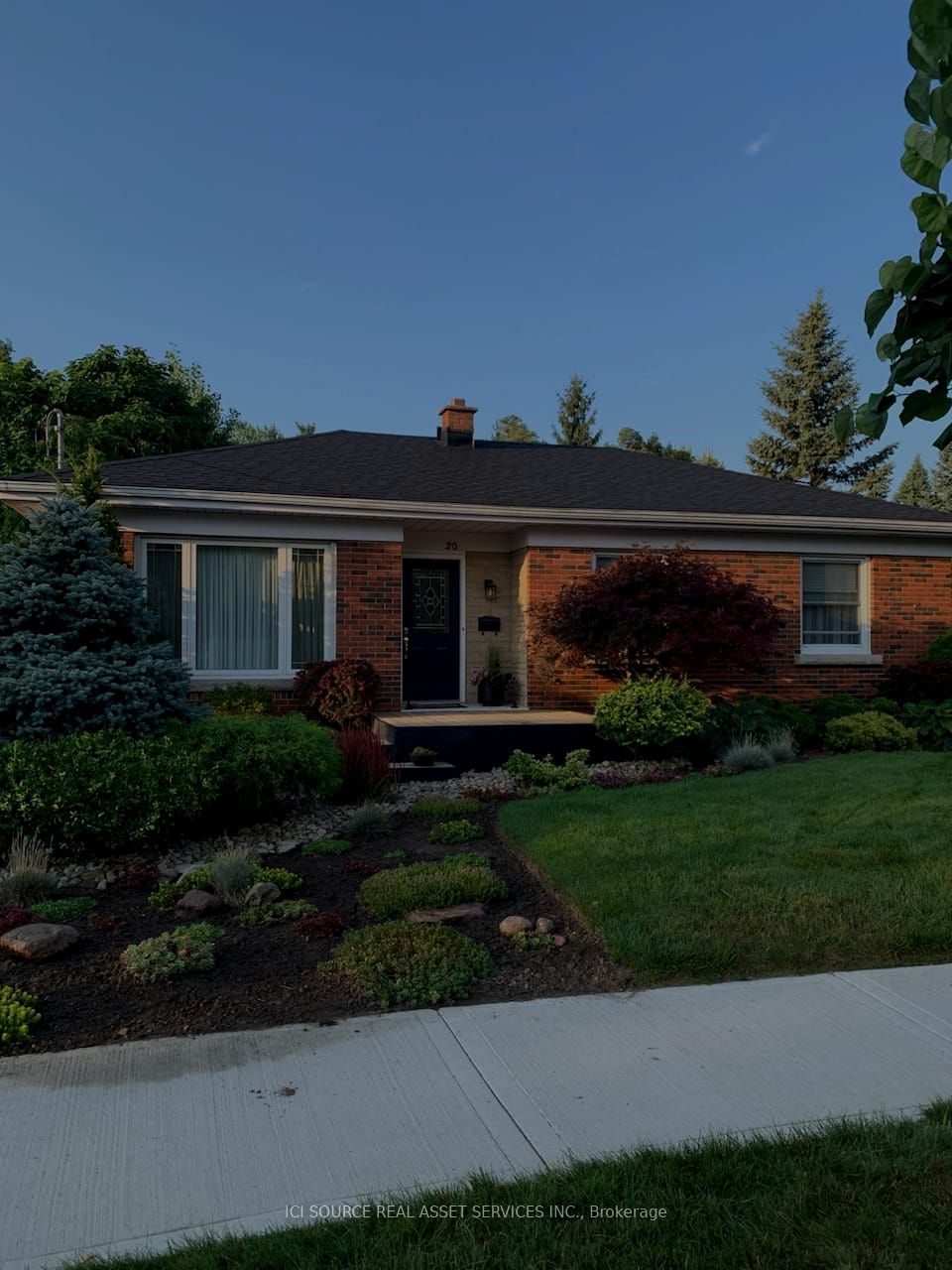 20 Hillier Crescent Property Photo 1