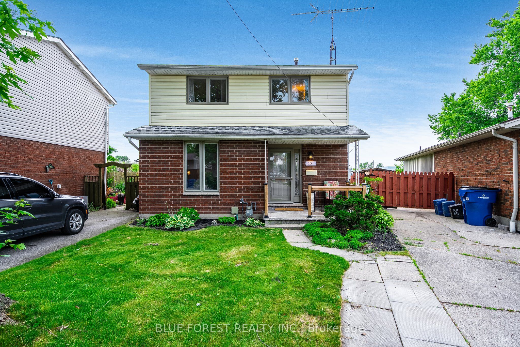 104 Copperfield Crescent Property Photo 1