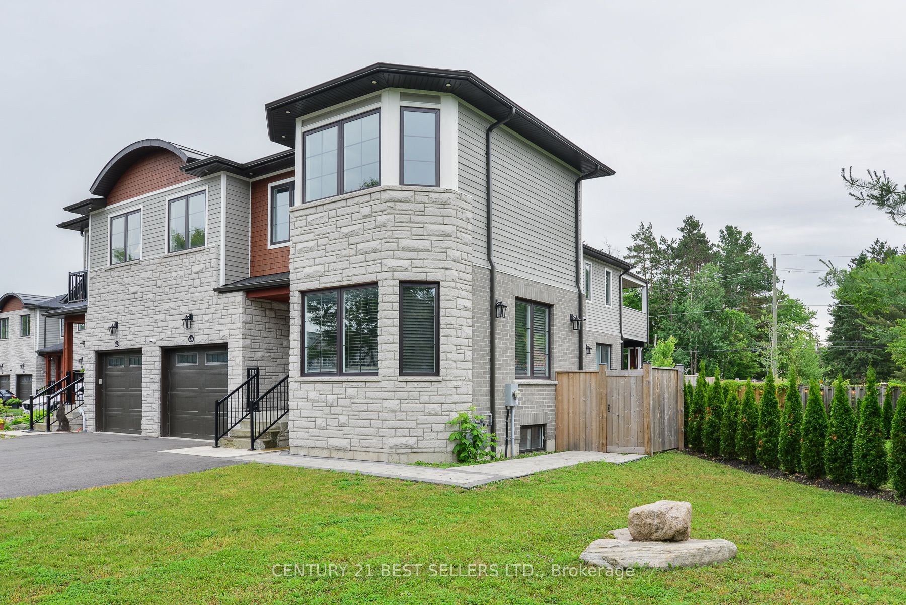 181 Anglo Street Property Photo 1