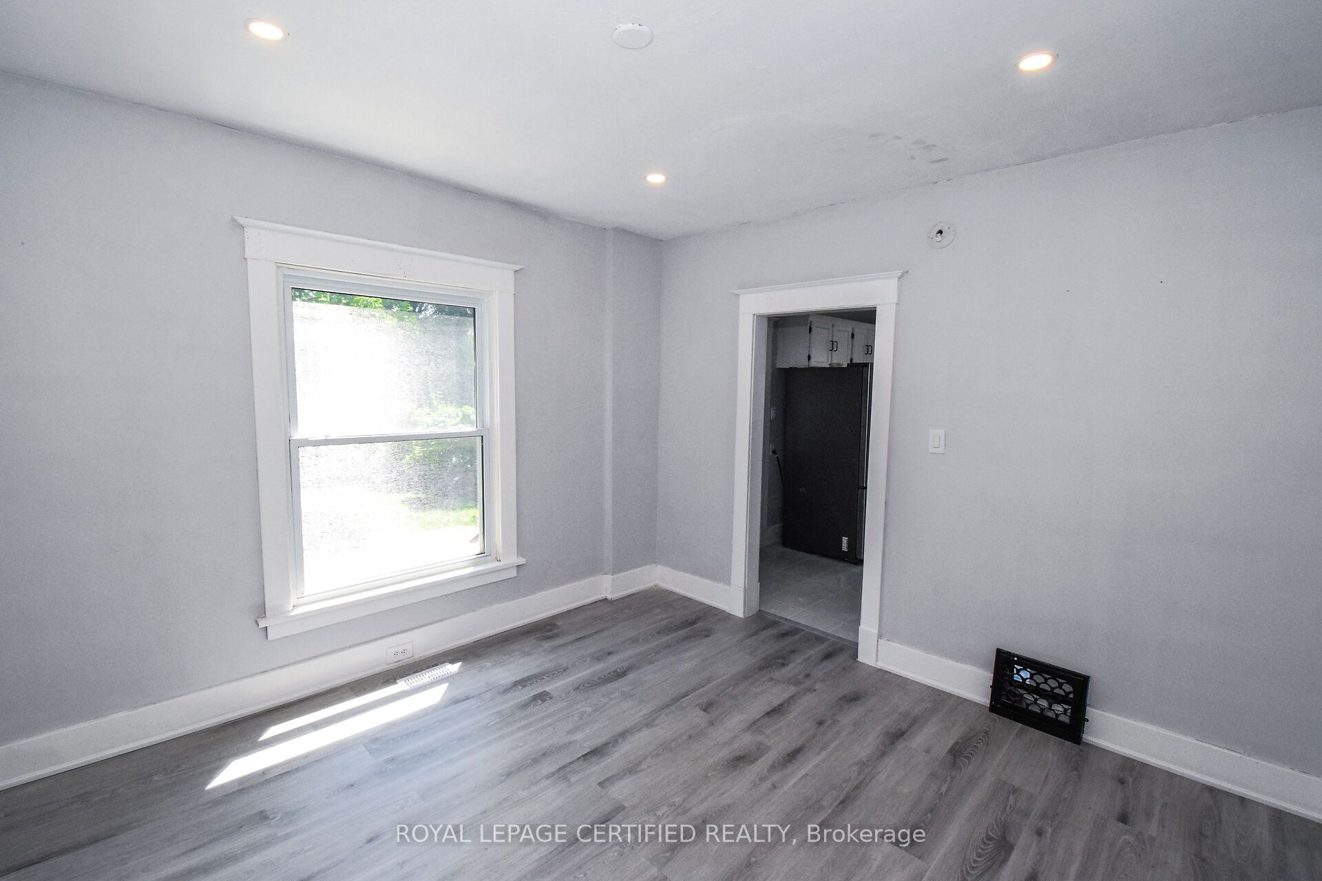 5810 Symmes Street Property Photo 12