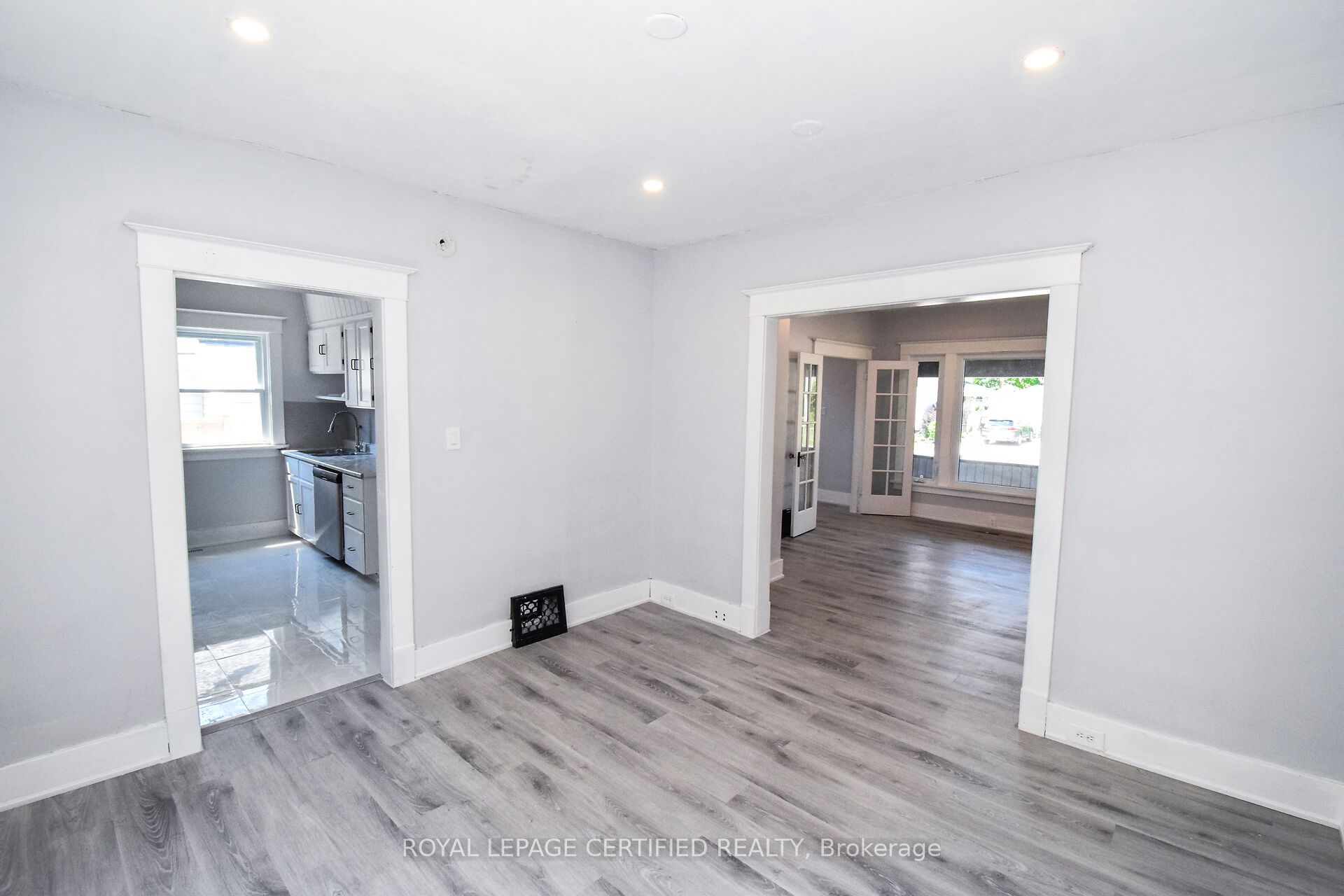 5810 Symmes Street Property Photo 13