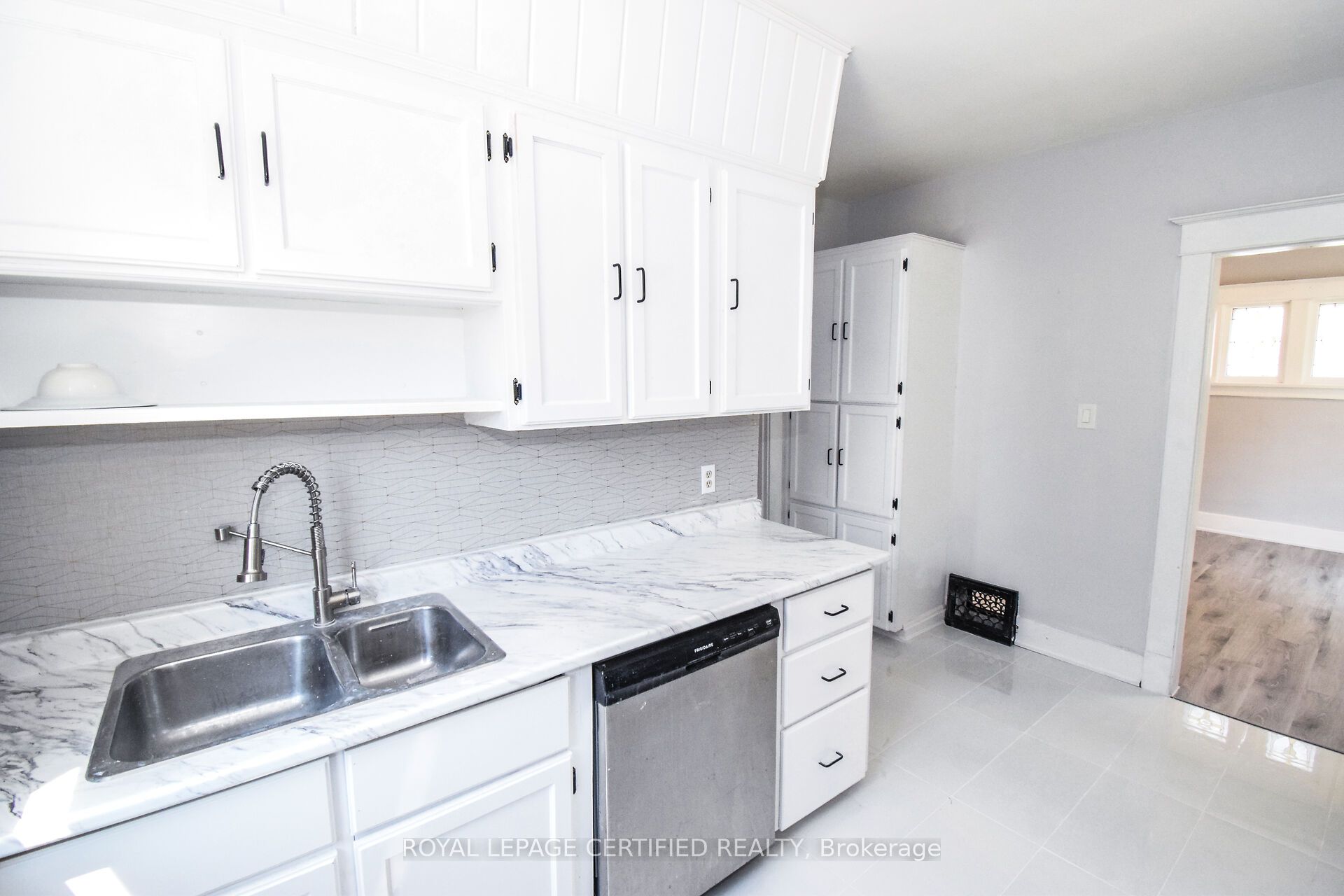 5810 Symmes Street Property Photo 20