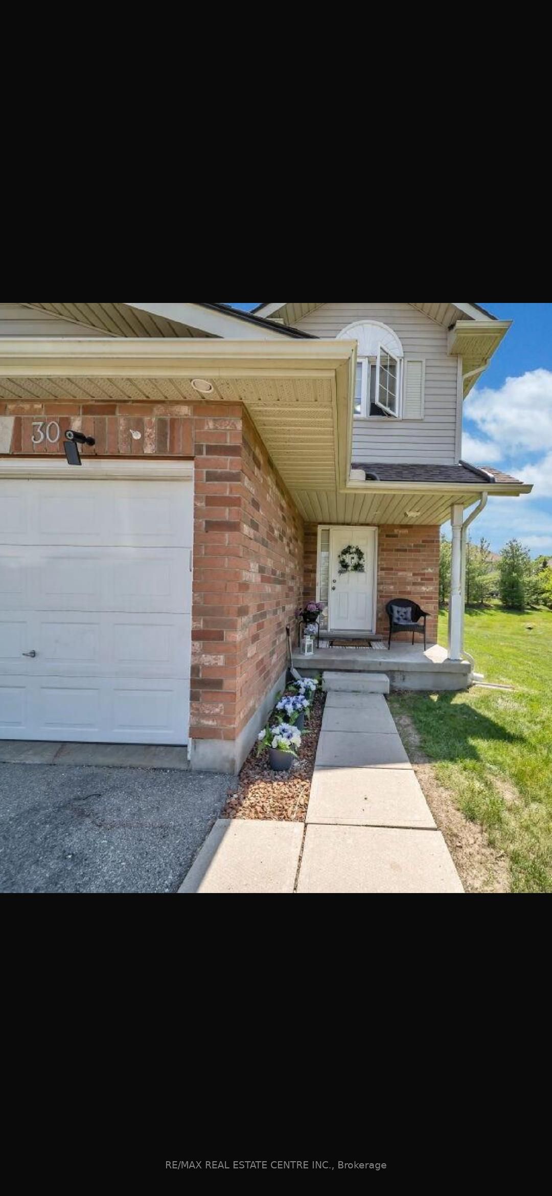 30 Fallowfield Drive Property Photo 2