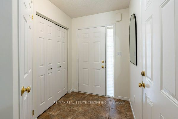 30 Fallowfield Drive Property Photo 4