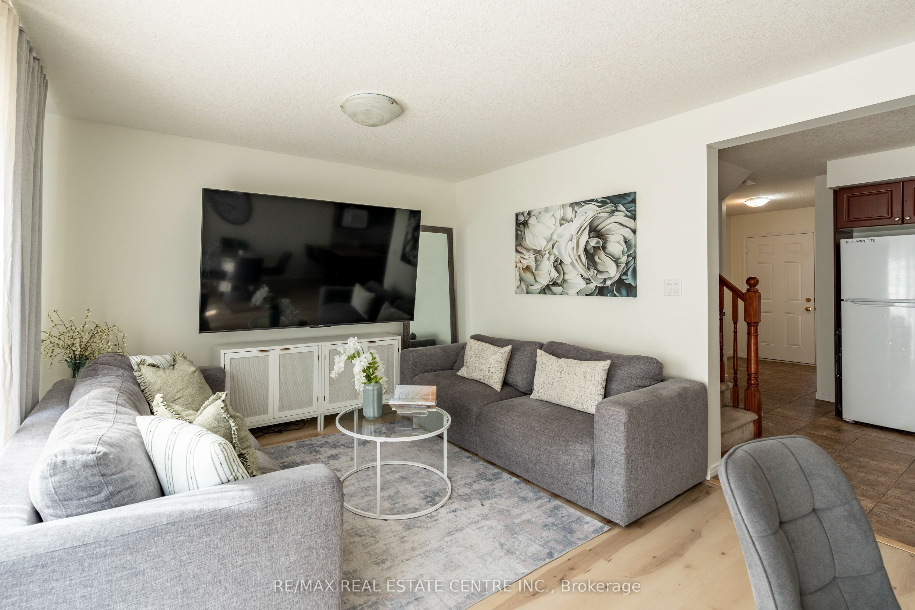 30 Fallowfield Drive Property Photo 10