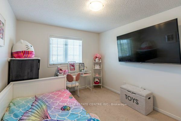 30 Fallowfield Drive Property Photo 20