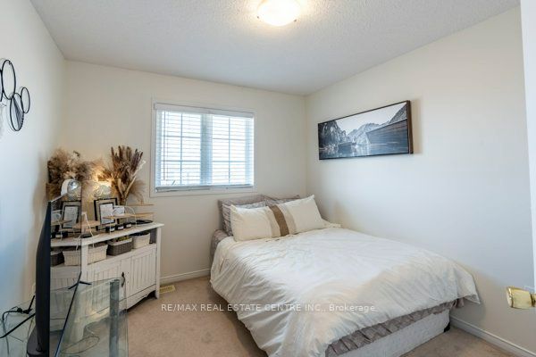 30 Fallowfield Drive Property Photo 22