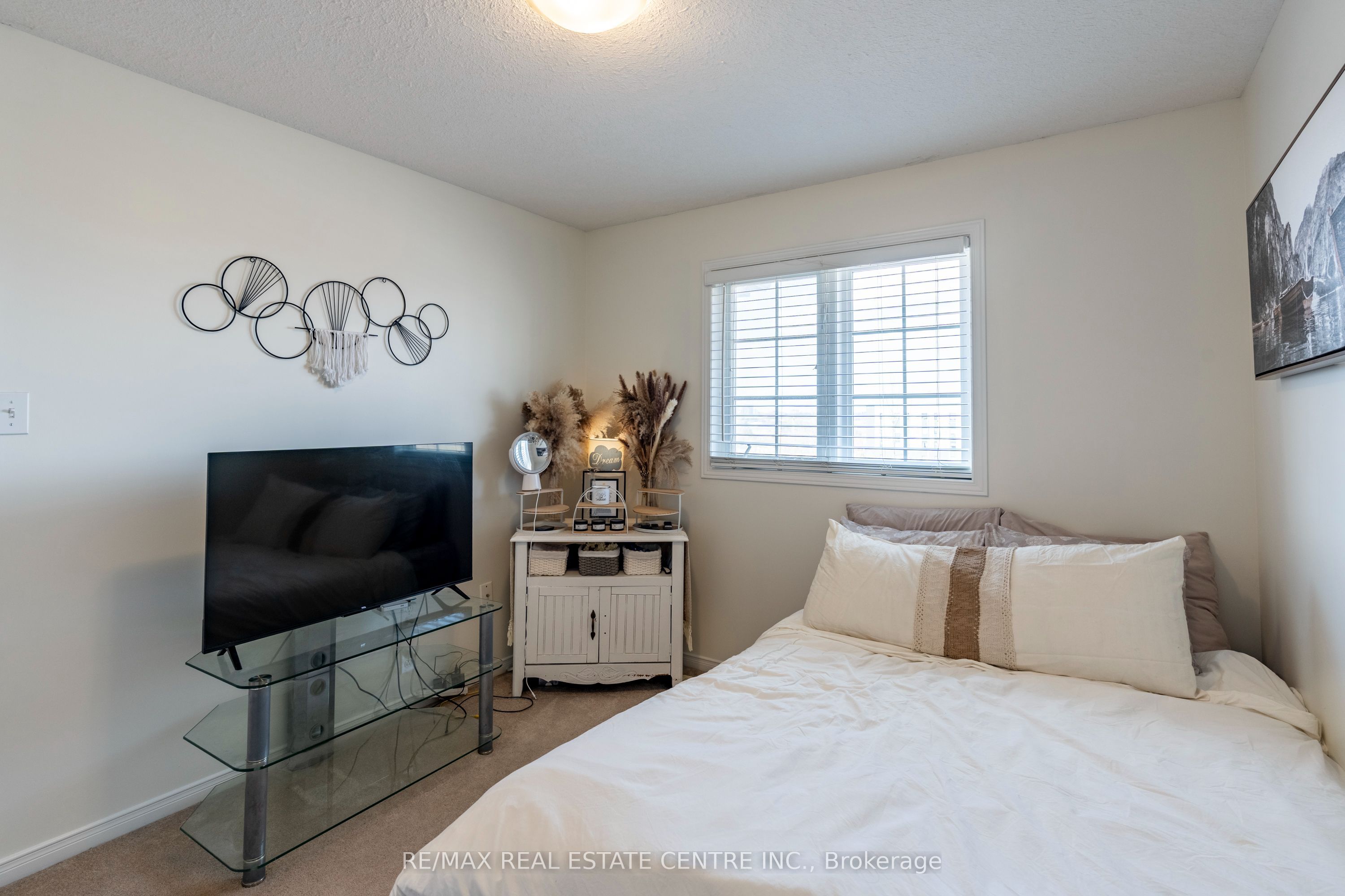 30 Fallowfield Drive Property Photo 23