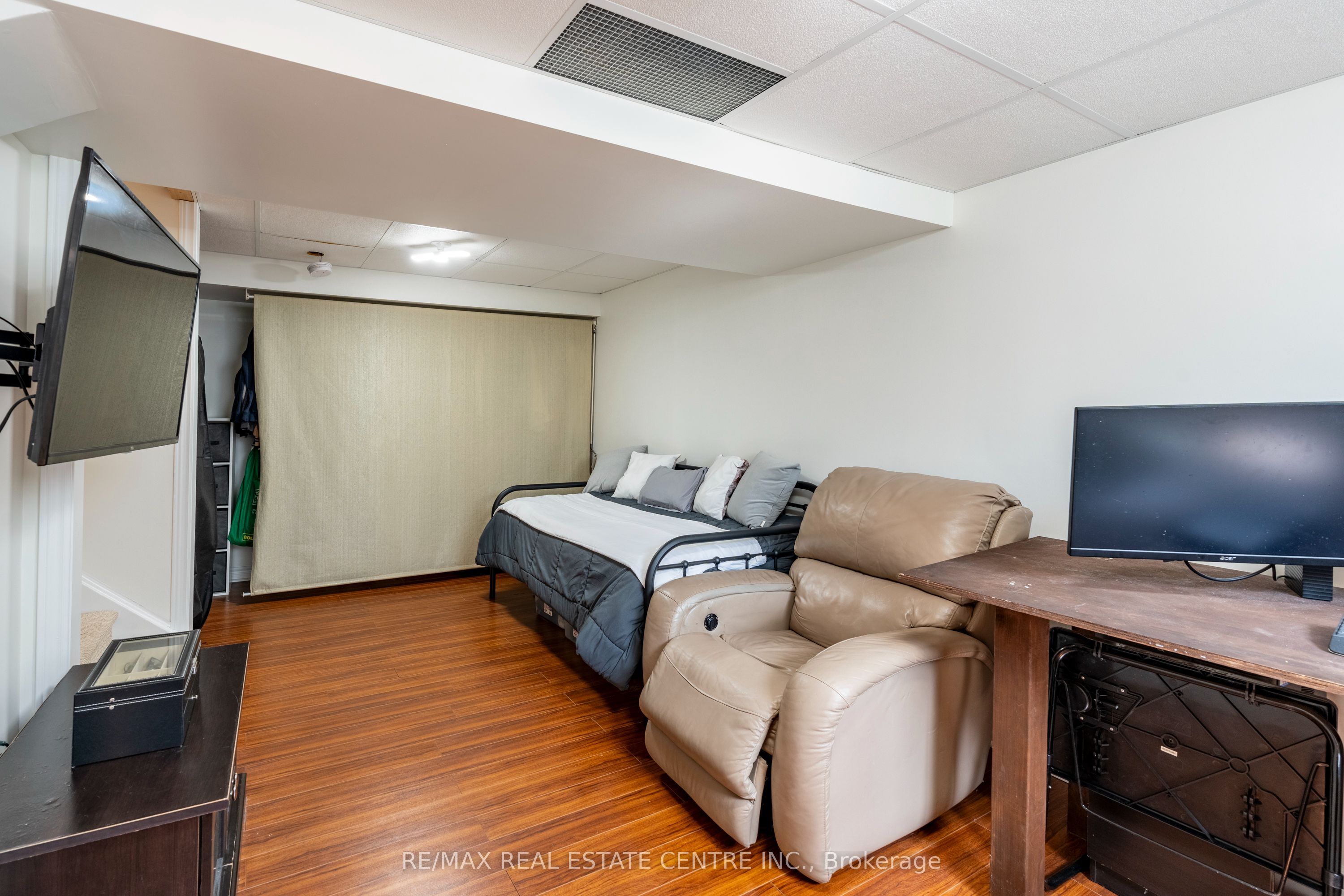 30 Fallowfield Drive Property Photo 26