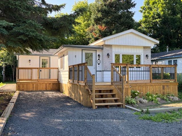 18 Park Boulevard Property Photo 1