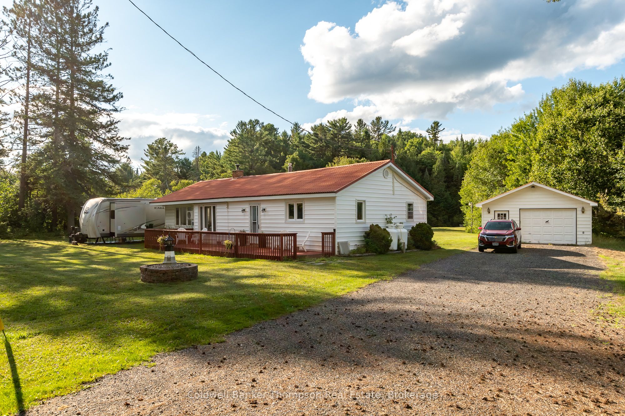4242 Ravenscliffe Road Property Photo 3