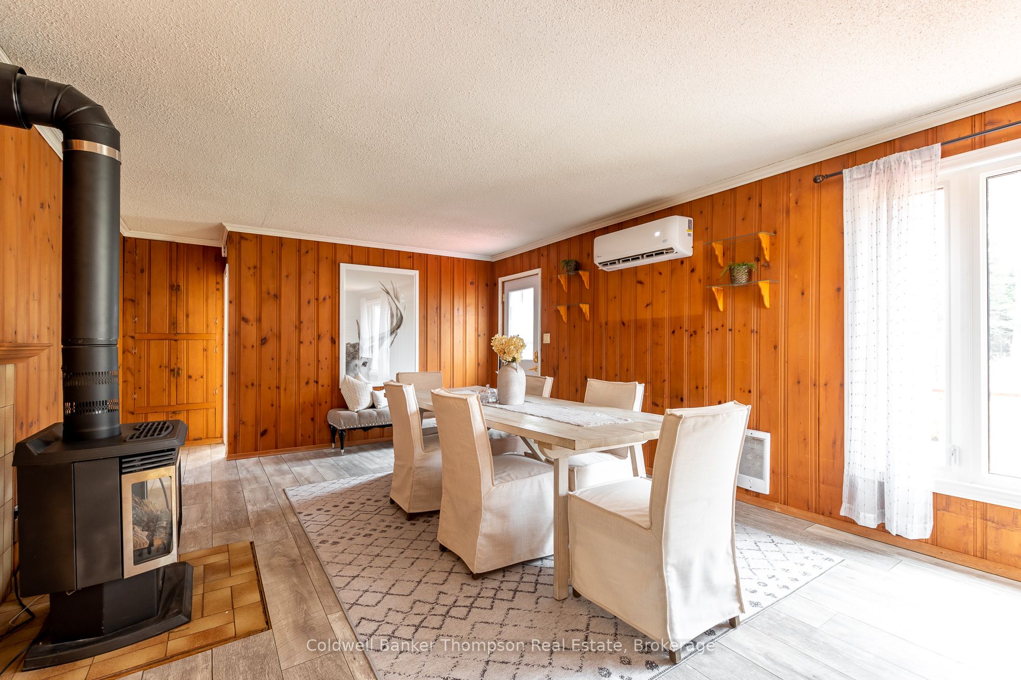 4242 Ravenscliffe Road Property Photo 11