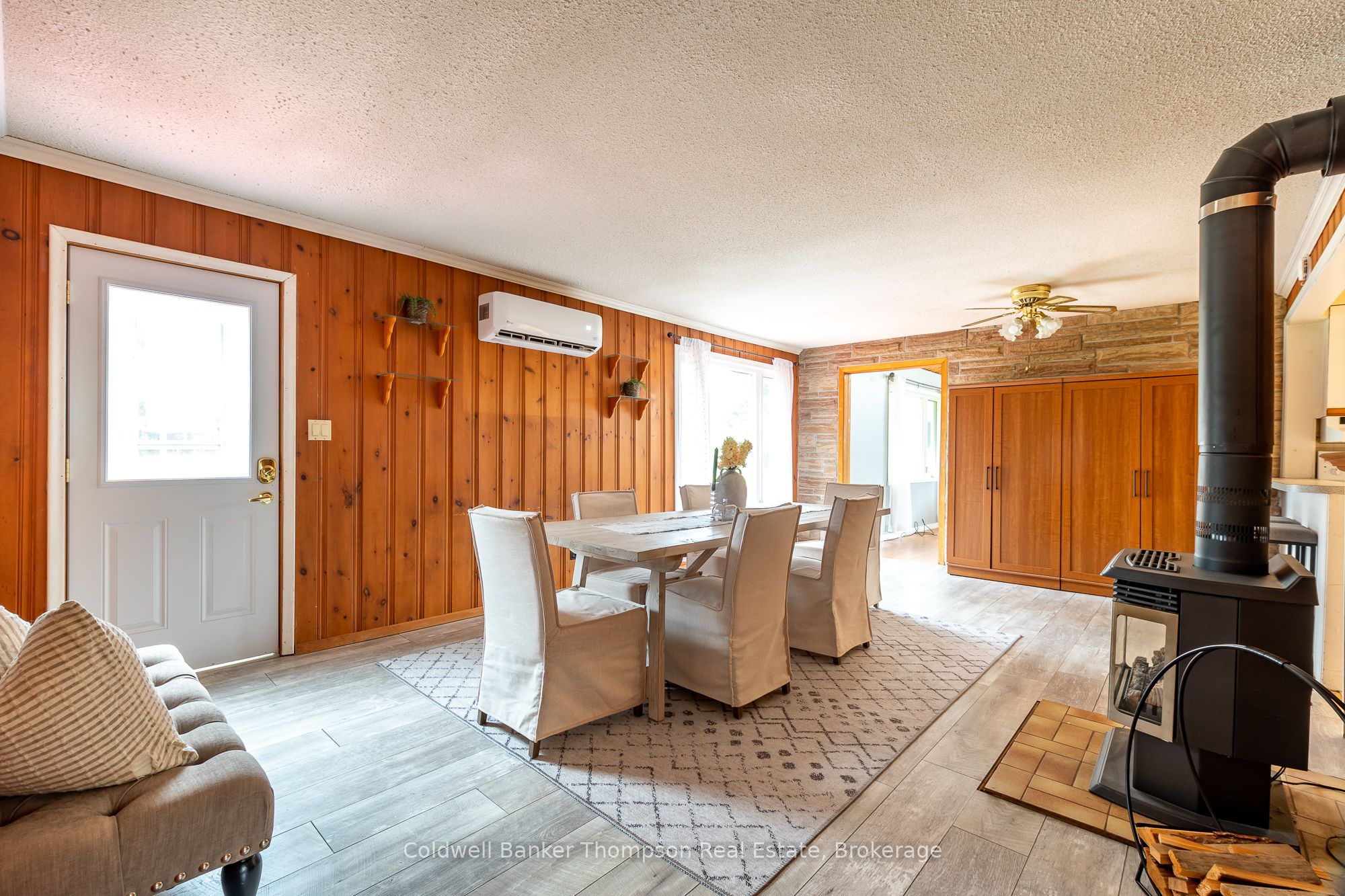 4242 Ravenscliffe Road Property Photo 13