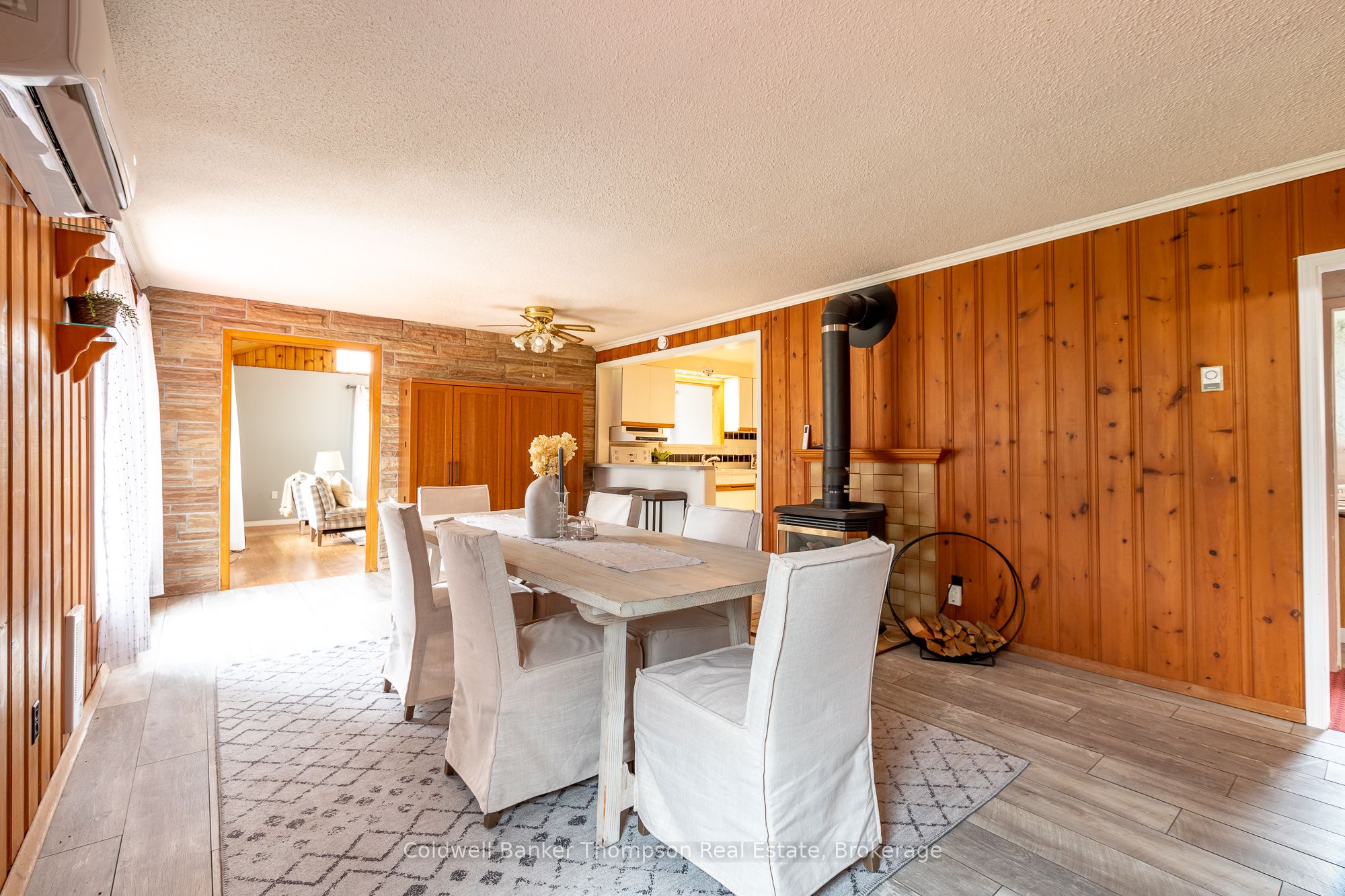 4242 Ravenscliffe Road Property Photo 14