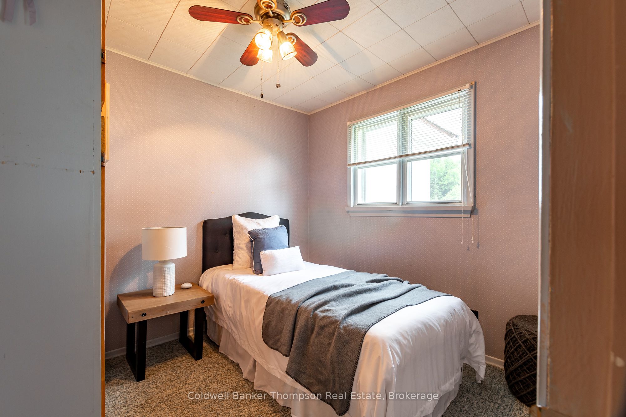 4242 Ravenscliffe Road Property Photo 23