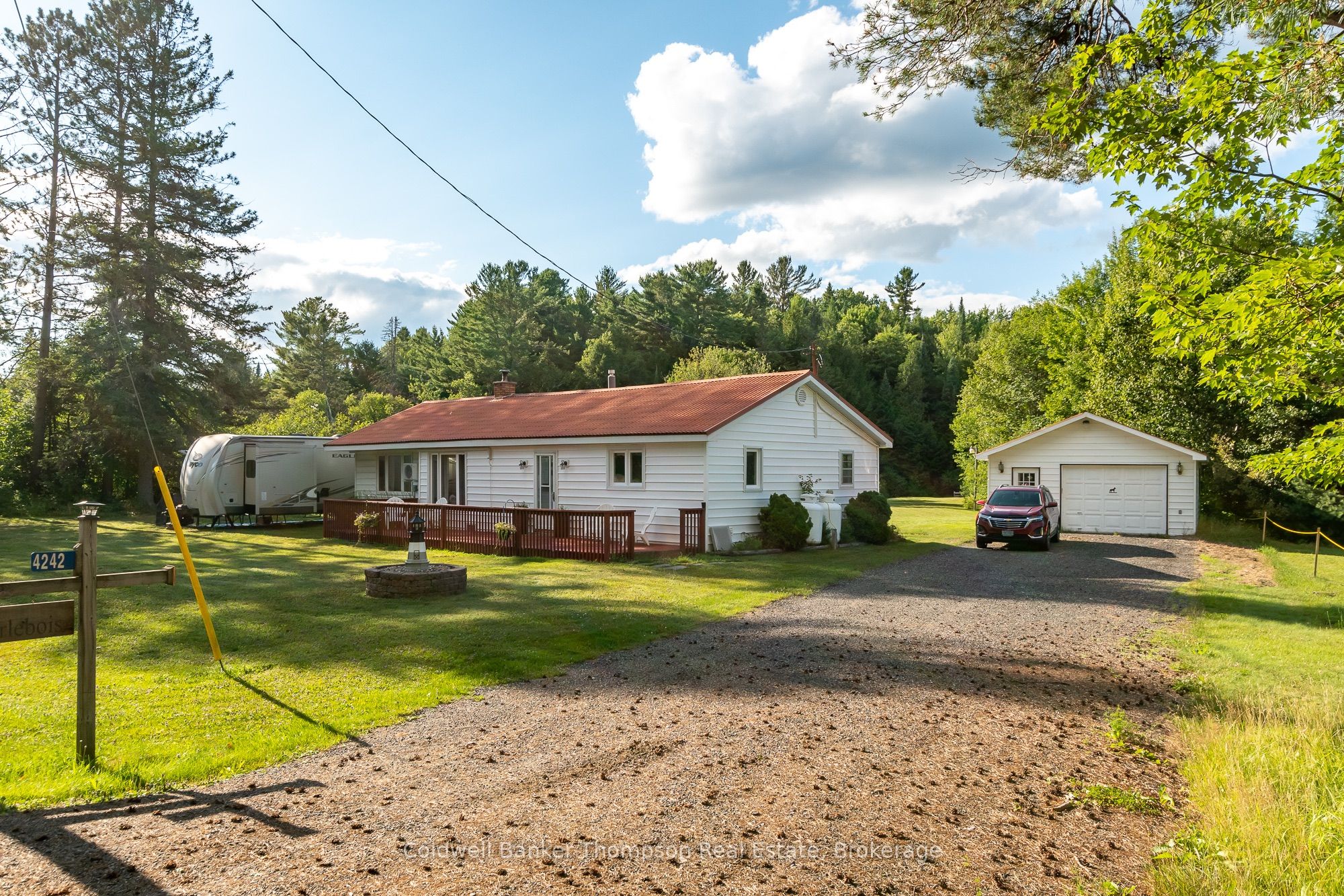 4242 Ravenscliffe Road Property Photo 25