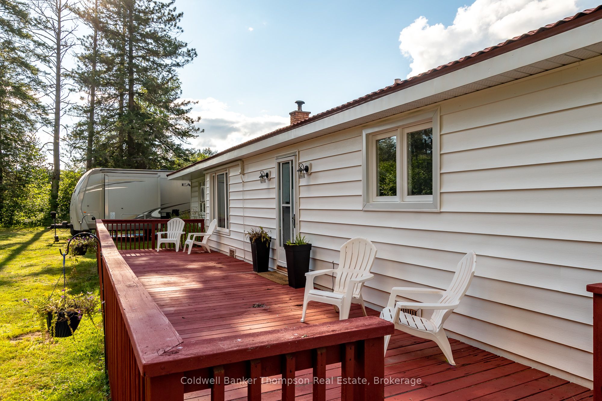 4242 Ravenscliffe Road Property Photo 27