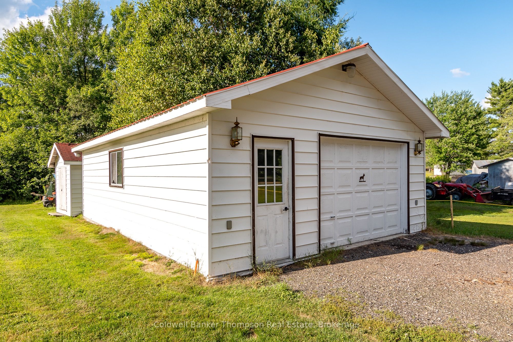 4242 Ravenscliffe Road Property Photo 29